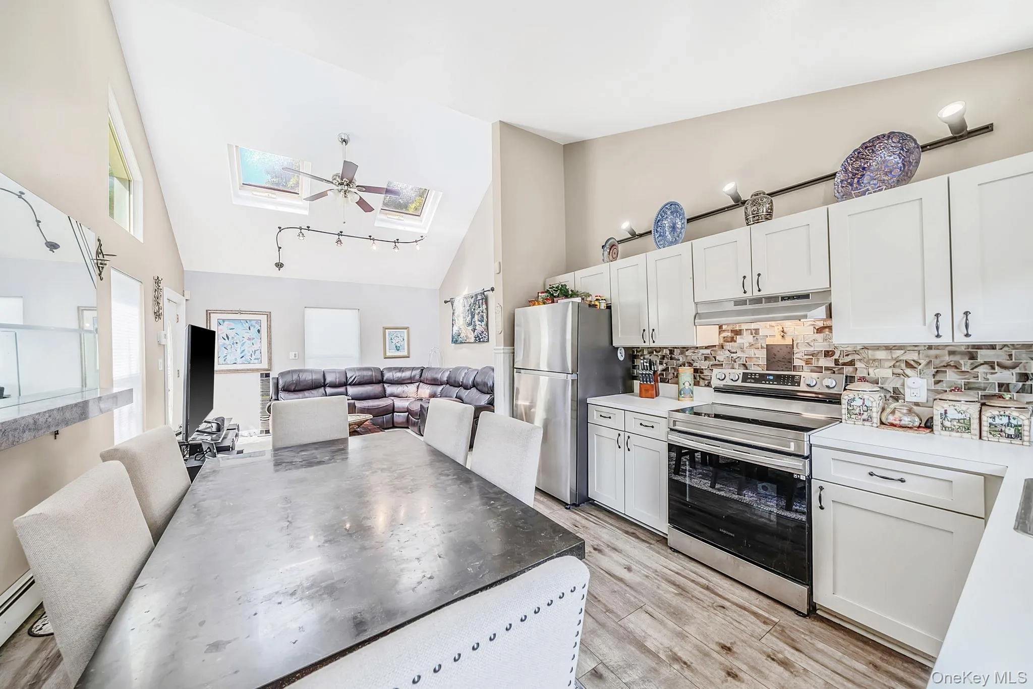 7 Wellwood Drive, Brookhaven, NY, 3 Bedrooms Bedrooms, 5 Rooms Rooms,1 BathroomBathrooms,Residential,For Rent,Wellwood,0,1044617 7 Wellwood Drive, Brookhaven, NY, 3 Bedrooms Bedrooms, 5 Rooms Rooms,1 BathroomBathrooms,Residential,For Rent,Wellwood,0,1044617
