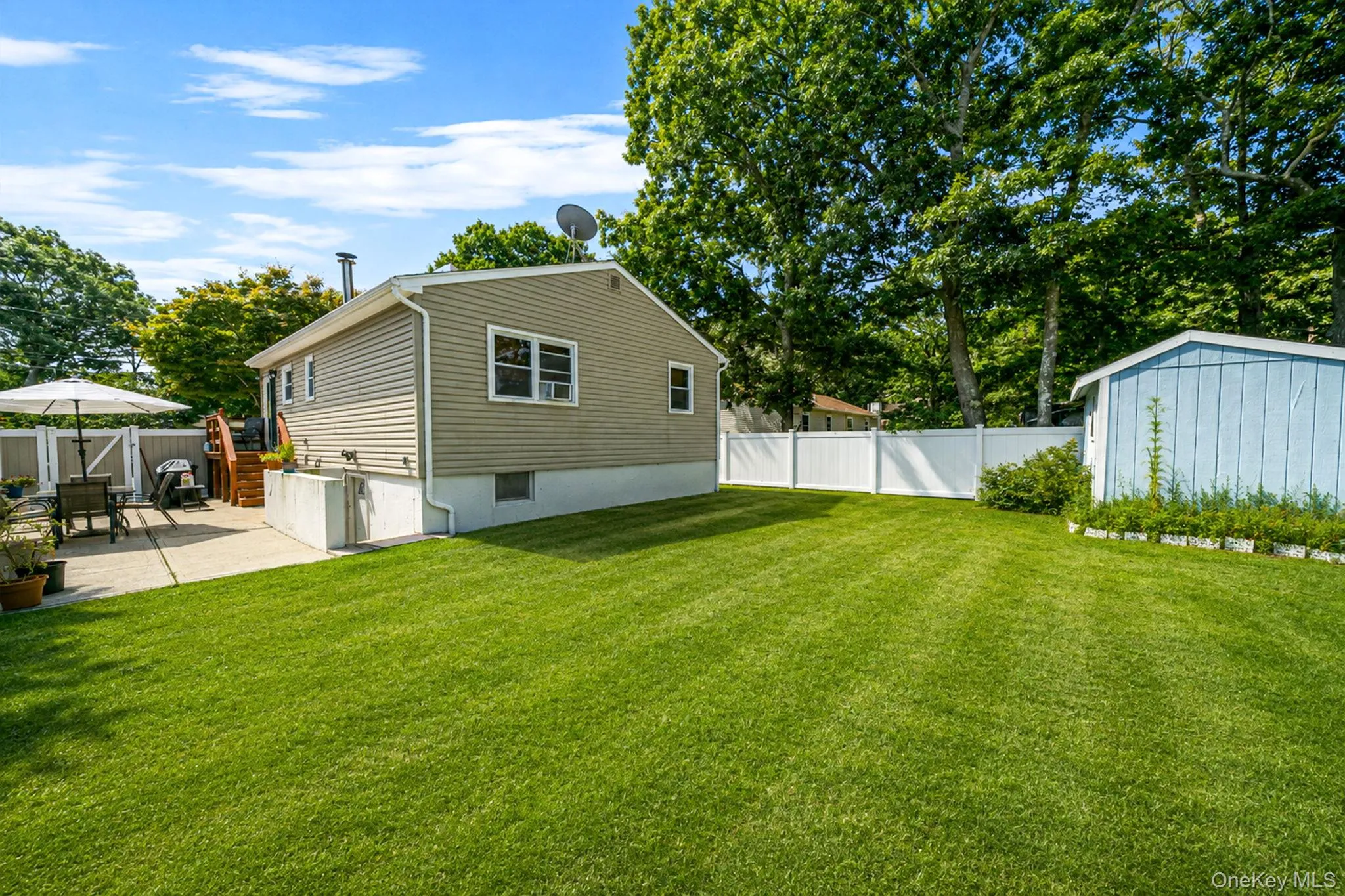 7 Wellwood Drive, Brookhaven, NY, 3 Bedrooms Bedrooms, 5 Rooms Rooms,1 BathroomBathrooms,Residential,For Rent,Wellwood,0,1044617 7 Wellwood Drive, Brookhaven, NY, 3 Bedrooms Bedrooms, 5 Rooms Rooms,1 BathroomBathrooms,Residential,For Rent,Wellwood,0,1044617