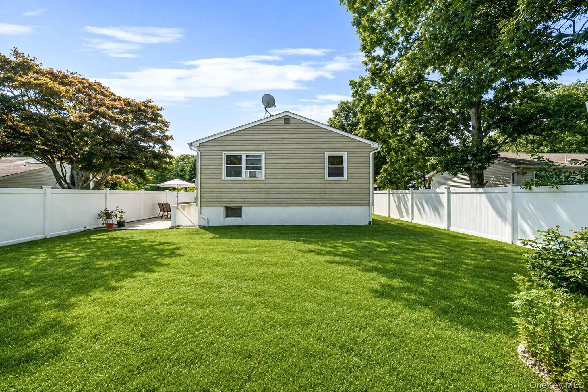 7 Wellwood Drive, Brookhaven, NY, 3 Bedrooms Bedrooms, 5 Rooms Rooms,1 BathroomBathrooms,Residential,For Rent,Wellwood,0,1044617 7 Wellwood Drive, Brookhaven, NY, 3 Bedrooms Bedrooms, 5 Rooms Rooms,1 BathroomBathrooms,Residential,For Rent,Wellwood,0,1044617
