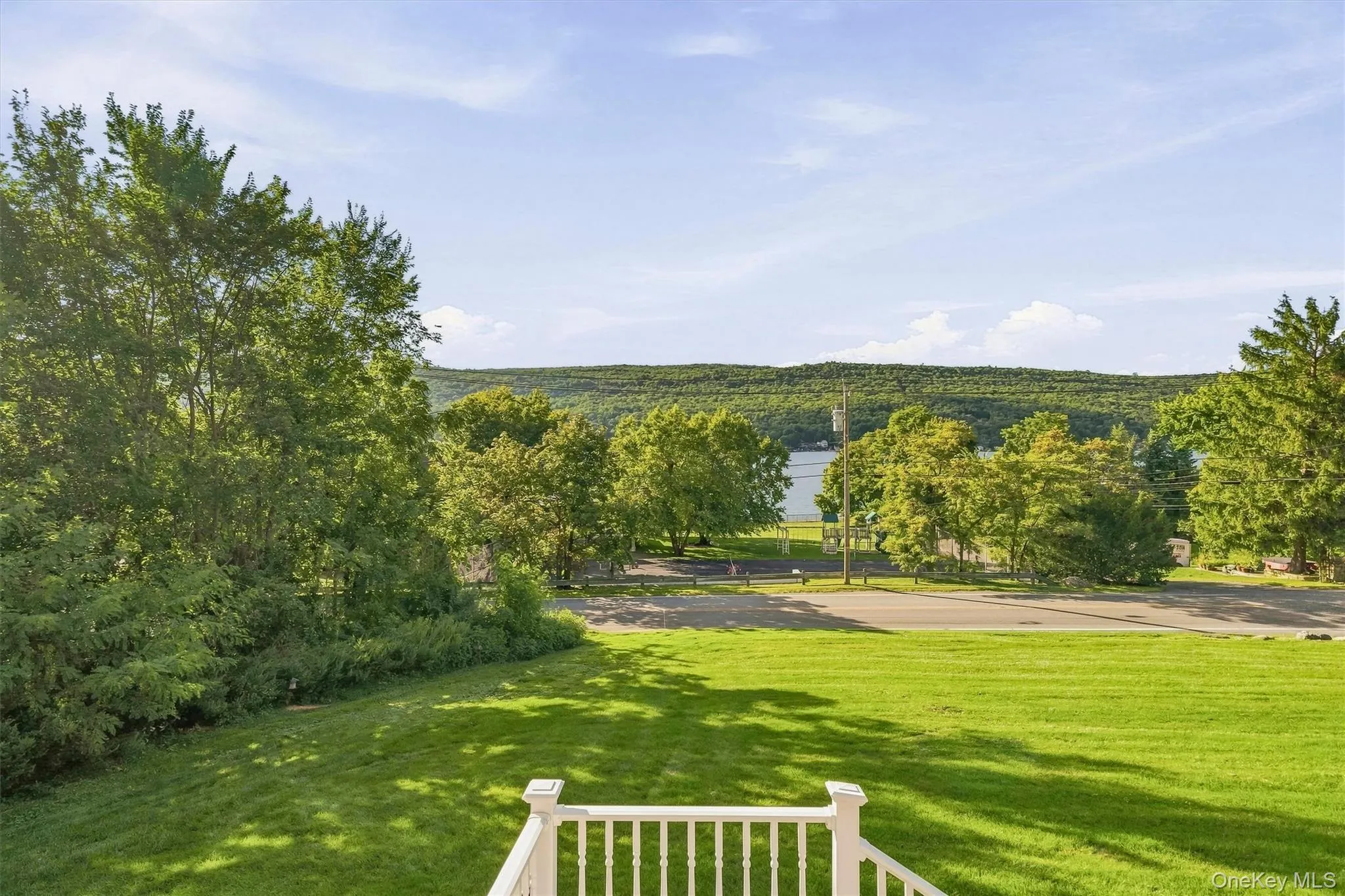 6 Shore Road, Warwick (town), NY, 3 Bedrooms Bedrooms, 9 Rooms Rooms,2 BathroomsBathrooms,Residential,For Rent,Shore,0,1044625 6 Shore Road, Warwick (town), NY, 3 Bedrooms Bedrooms, 9 Rooms Rooms,2 BathroomsBathrooms,Residential,For Rent,Shore,0,1044625