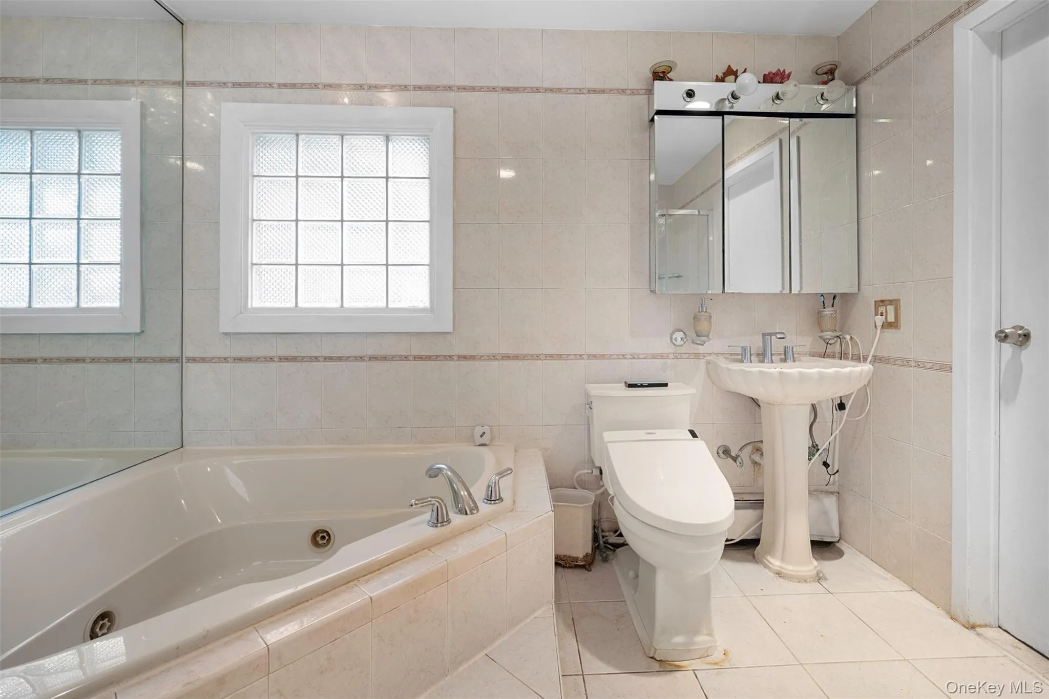 868 Spring Avenue, Hempstead, NY, 4 Bedrooms Bedrooms, 8 Rooms Rooms,2 BathroomsBathrooms,Residential,For Rent,Spring,0,1044628 868 Spring Avenue, Hempstead, NY, 4 Bedrooms Bedrooms, 8 Rooms Rooms,2 BathroomsBathrooms,Residential,For Rent,Spring,0,1044628