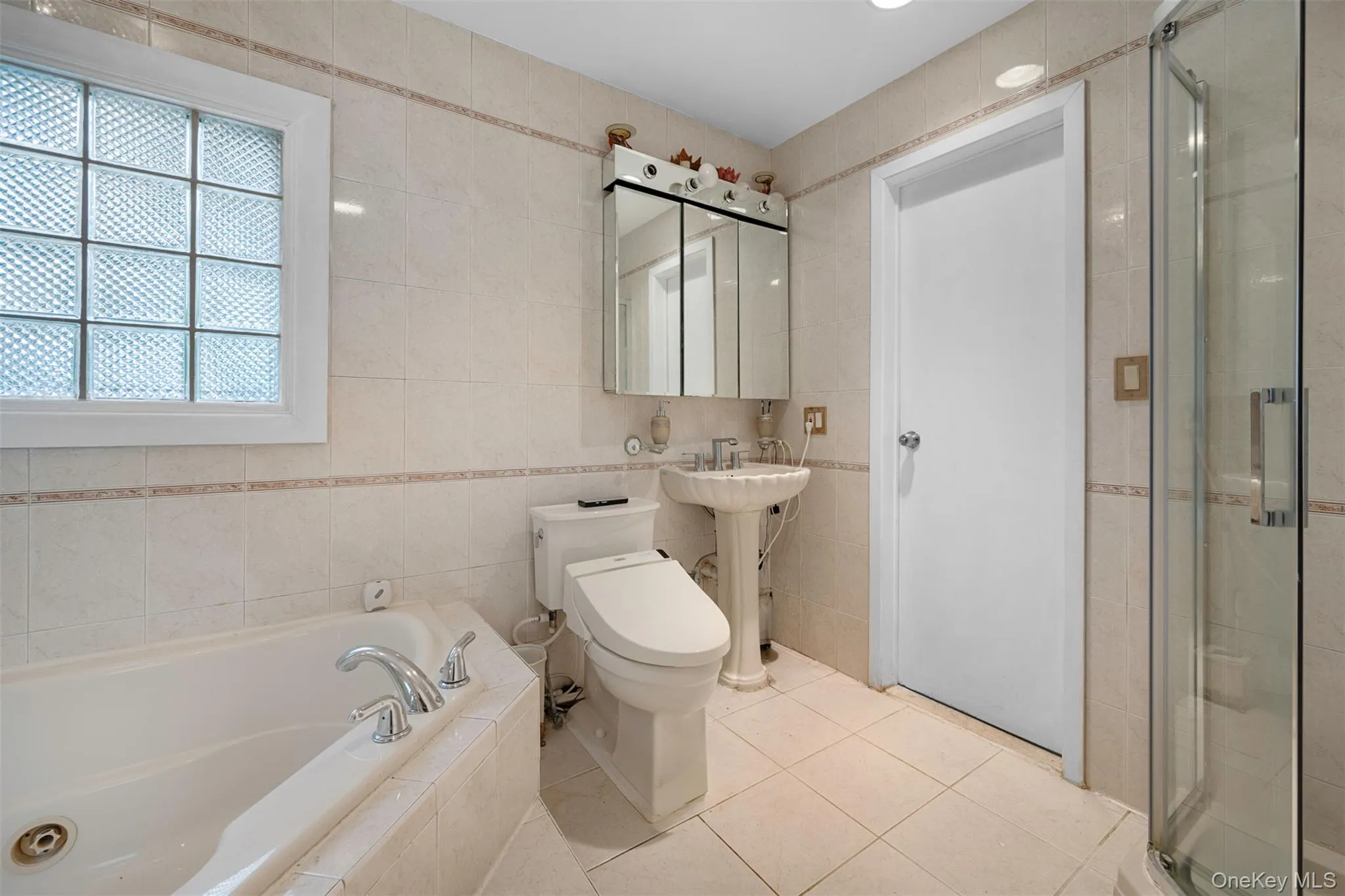868 Spring Avenue, Hempstead, NY, 4 Bedrooms Bedrooms, 8 Rooms Rooms,2 BathroomsBathrooms,Residential,For Rent,Spring,0,1044628 868 Spring Avenue, Hempstead, NY, 4 Bedrooms Bedrooms, 8 Rooms Rooms,2 BathroomsBathrooms,Residential,For Rent,Spring,0,1044628