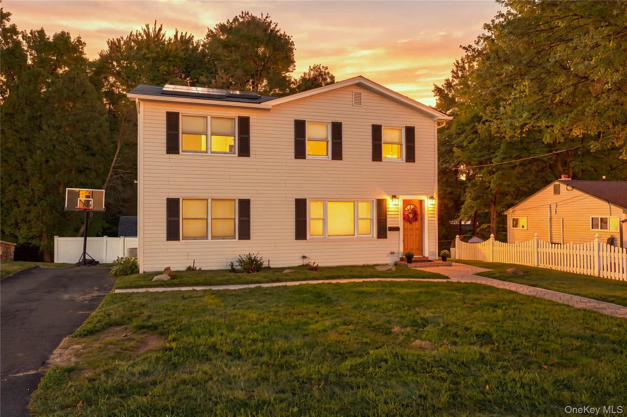 8 Loran Court, Clarkstown, NY, 3 Bedrooms Bedrooms, 10 Rooms Rooms,2 BathroomsBathrooms,Residential,For Rent,Loran,0,1044629 8 Loran Court, Clarkstown, NY, 3 Bedrooms Bedrooms, 10 Rooms Rooms,2 BathroomsBathrooms,Residential,For Rent,Loran,0,1044629