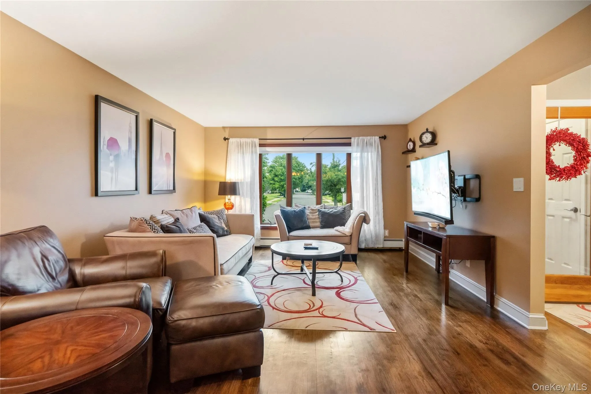 118 Chester Avenue, Oyster Bay, NY, 5 Bedrooms Bedrooms, 10 Rooms Rooms,2 BathroomsBathrooms,Residential,For Rent,Chester,0,1044633 118 Chester Avenue, Oyster Bay, NY, 5 Bedrooms Bedrooms, 10 Rooms Rooms,2 BathroomsBathrooms,Residential,For Rent,Chester,0,1044633