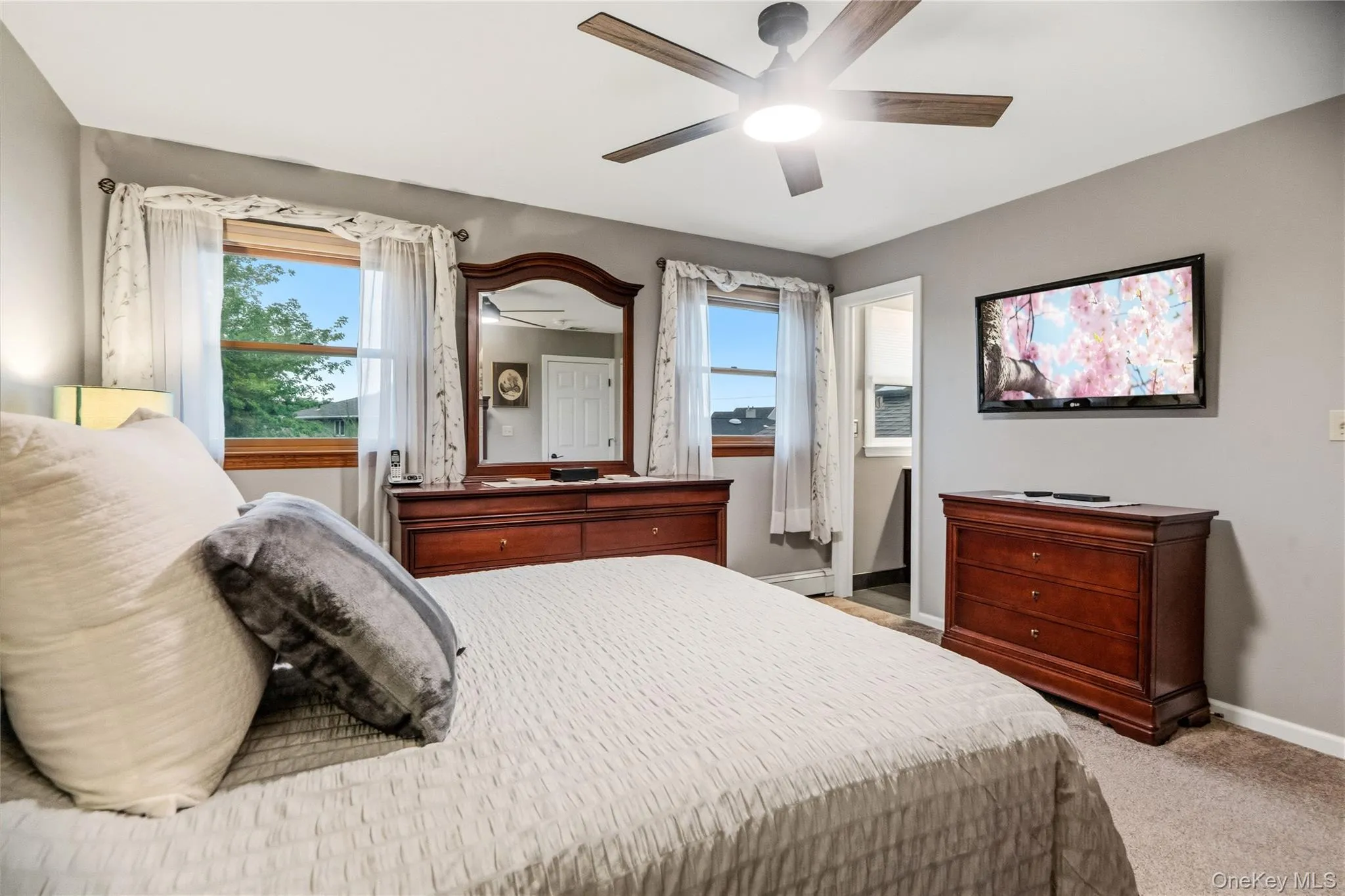 118 Chester Avenue, Oyster Bay, NY, 5 Bedrooms Bedrooms, 10 Rooms Rooms,2 BathroomsBathrooms,Residential,For Rent,Chester,0,1044633 118 Chester Avenue, Oyster Bay, NY, 5 Bedrooms Bedrooms, 10 Rooms Rooms,2 BathroomsBathrooms,Residential,For Rent,Chester,0,1044633