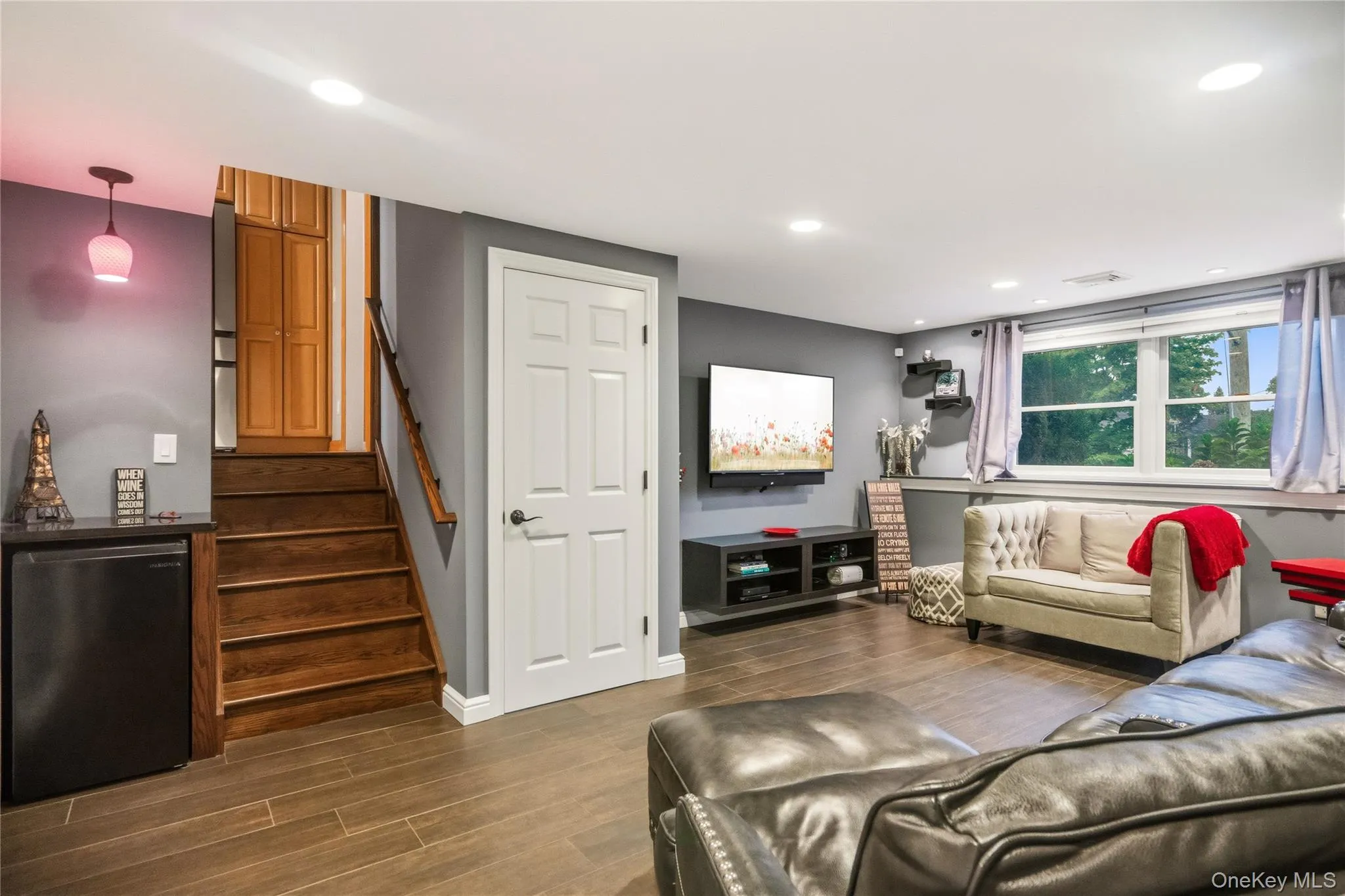 118 Chester Avenue, Oyster Bay, NY, 5 Bedrooms Bedrooms, 10 Rooms Rooms,2 BathroomsBathrooms,Residential,For Rent,Chester,0,1044633 118 Chester Avenue, Oyster Bay, NY, 5 Bedrooms Bedrooms, 10 Rooms Rooms,2 BathroomsBathrooms,Residential,For Rent,Chester,0,1044633