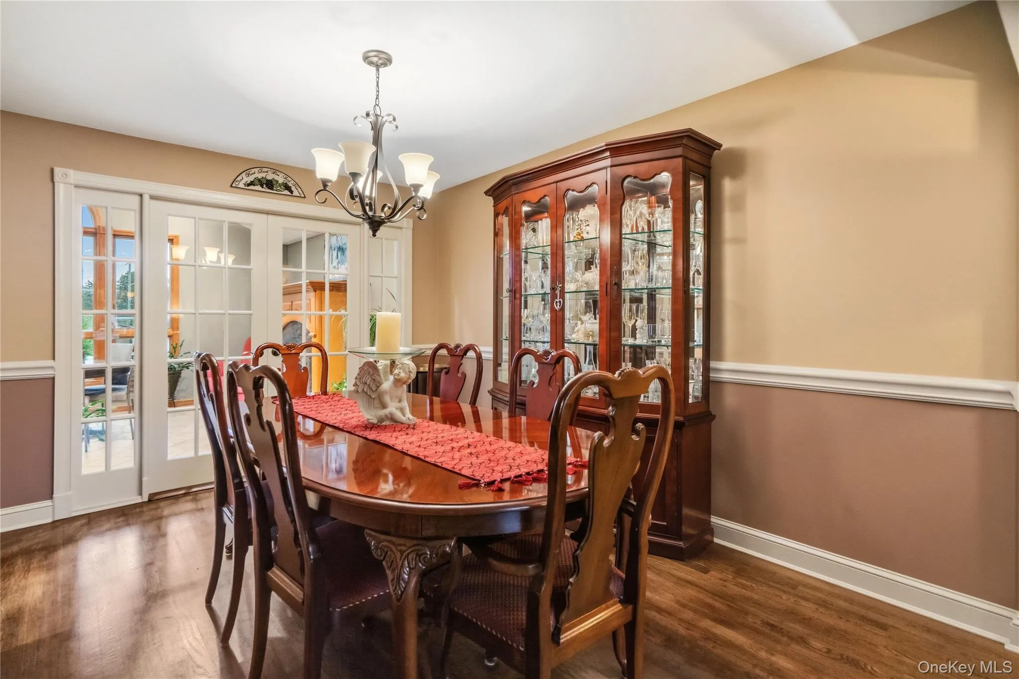 118 Chester Avenue, Oyster Bay, NY, 5 Bedrooms Bedrooms, 10 Rooms Rooms,2 BathroomsBathrooms,Residential,For Rent,Chester,0,1044633 118 Chester Avenue, Oyster Bay, NY, 5 Bedrooms Bedrooms, 10 Rooms Rooms,2 BathroomsBathrooms,Residential,For Rent,Chester,0,1044633