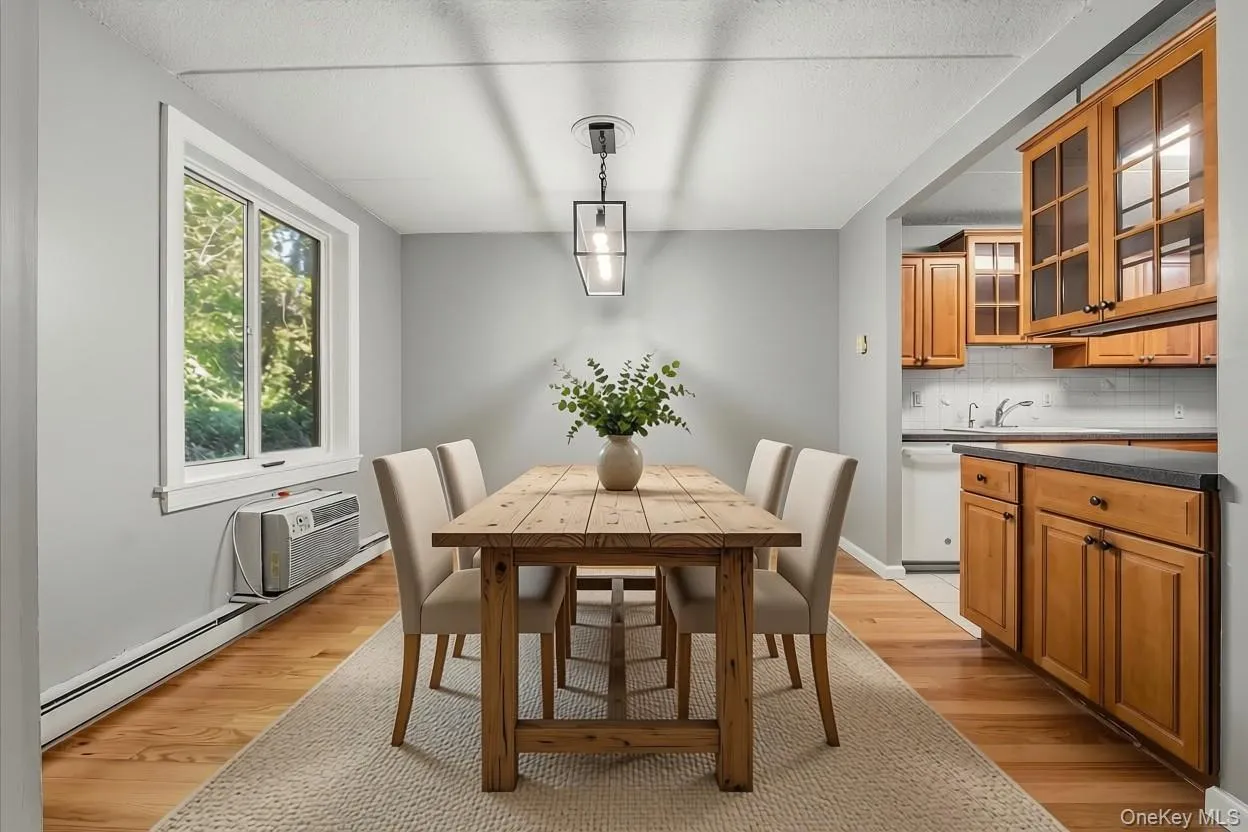 Virtually Staged Dining Room Virtually Staged Dining Room