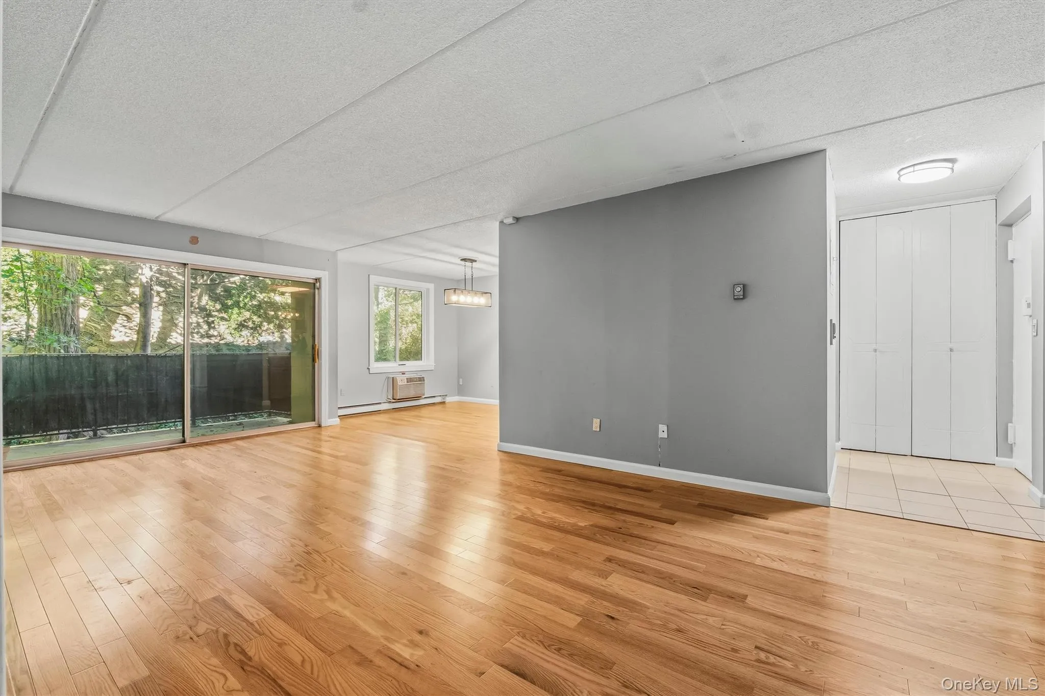 130 Colonial Parkway, Yonkers, NY, 2 Bedrooms Bedrooms, 5 Rooms Rooms,2 BathroomsBathrooms,Residential,For Rent,Colonial,0,1044635 130 Colonial Parkway, Yonkers, NY, 2 Bedrooms Bedrooms, 5 Rooms Rooms,2 BathroomsBathrooms,Residential,For Rent,Colonial,0,1044635