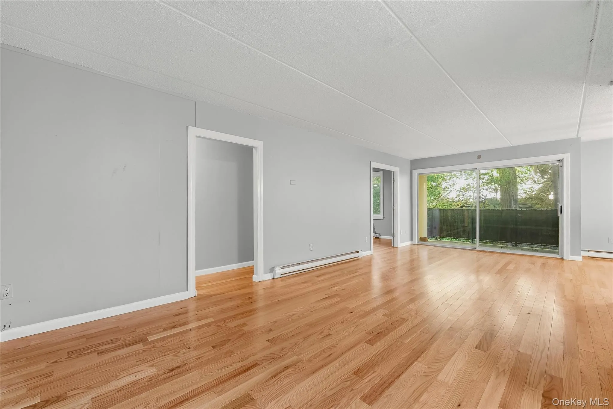 130 Colonial Parkway, Yonkers, NY, 2 Bedrooms Bedrooms, 5 Rooms Rooms,2 BathroomsBathrooms,Residential,For Rent,Colonial,0,1044635 130 Colonial Parkway, Yonkers, NY, 2 Bedrooms Bedrooms, 5 Rooms Rooms,2 BathroomsBathrooms,Residential,For Rent,Colonial,0,1044635