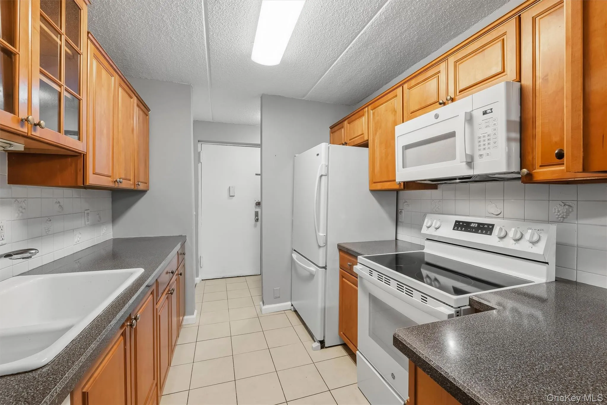 130 Colonial Parkway, Yonkers, NY, 2 Bedrooms Bedrooms, 5 Rooms Rooms,2 BathroomsBathrooms,Residential,For Rent,Colonial,0,1044635 130 Colonial Parkway, Yonkers, NY, 2 Bedrooms Bedrooms, 5 Rooms Rooms,2 BathroomsBathrooms,Residential,For Rent,Colonial,0,1044635