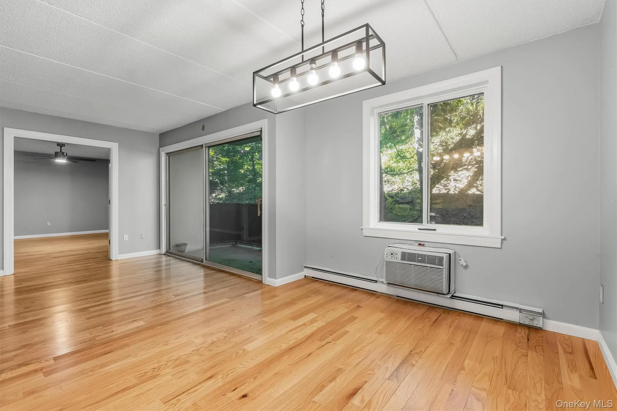 130 Colonial Parkway, Yonkers, NY, 2 Bedrooms Bedrooms, 5 Rooms Rooms,2 BathroomsBathrooms,Residential,For Rent,Colonial,0,1044635 130 Colonial Parkway, Yonkers, NY, 2 Bedrooms Bedrooms, 5 Rooms Rooms,2 BathroomsBathrooms,Residential,For Rent,Colonial,0,1044635