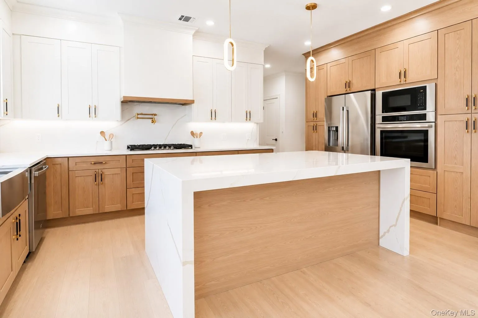 23 Mistletoe Lane, Hempstead, NY, 5 Bedrooms Bedrooms, 12 Rooms Rooms,5 BathroomsBathrooms,Residential,For Rent,Mistletoe,0,1044636 23 Mistletoe Lane, Hempstead, NY, 5 Bedrooms Bedrooms, 12 Rooms Rooms,5 BathroomsBathrooms,Residential,For Rent,Mistletoe,0,1044636