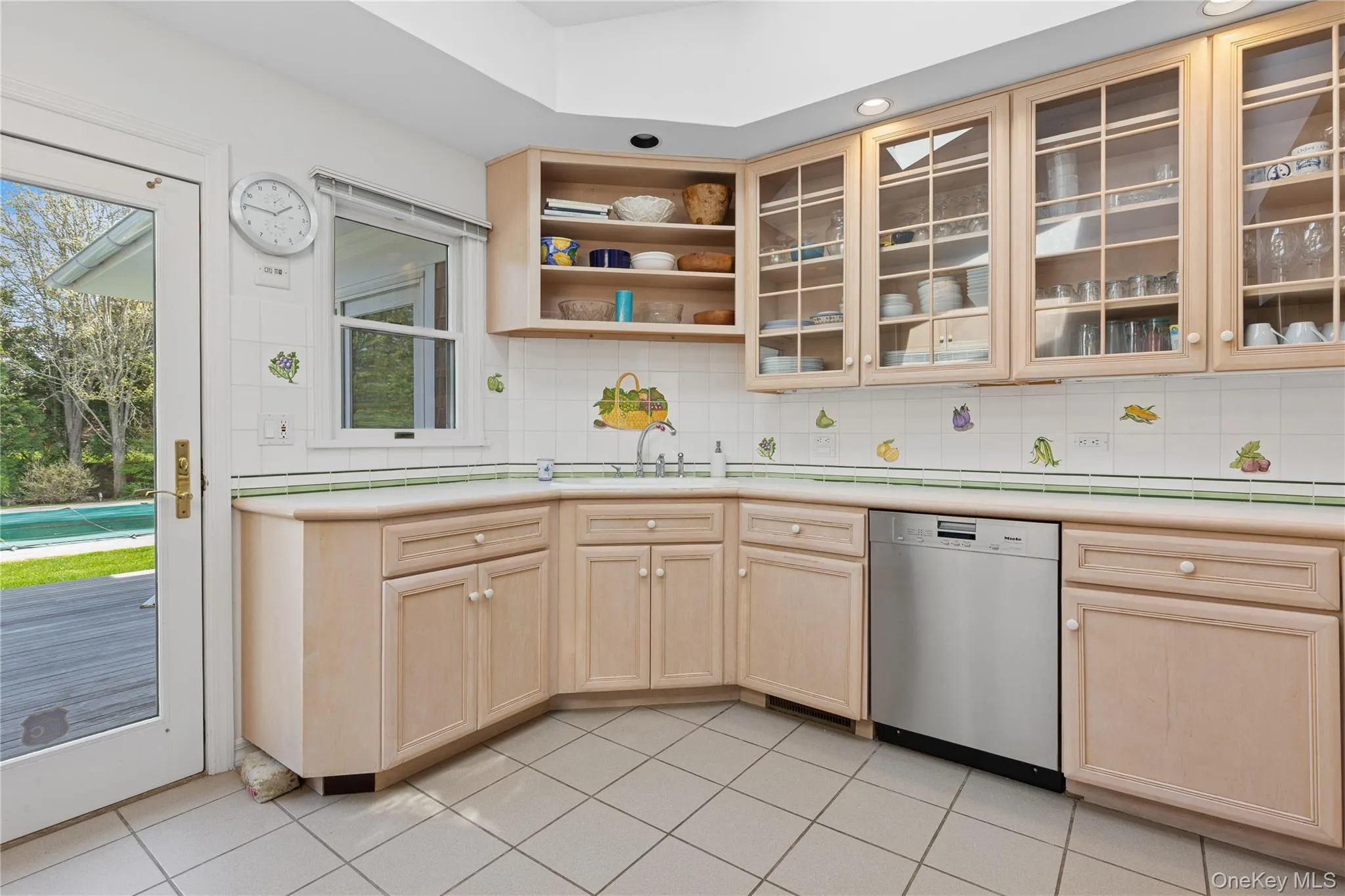 8 Niamogue Lane, Southampton, NY, 3 Bedrooms Bedrooms, 8 Rooms Rooms,2 BathroomsBathrooms,Residential Lease,For Rent,Niamogue,0,1044637 8 Niamogue Lane, Southampton, NY, 3 Bedrooms Bedrooms, 8 Rooms Rooms,2 BathroomsBathrooms,Residential Lease,For Rent,Niamogue,0,1044637