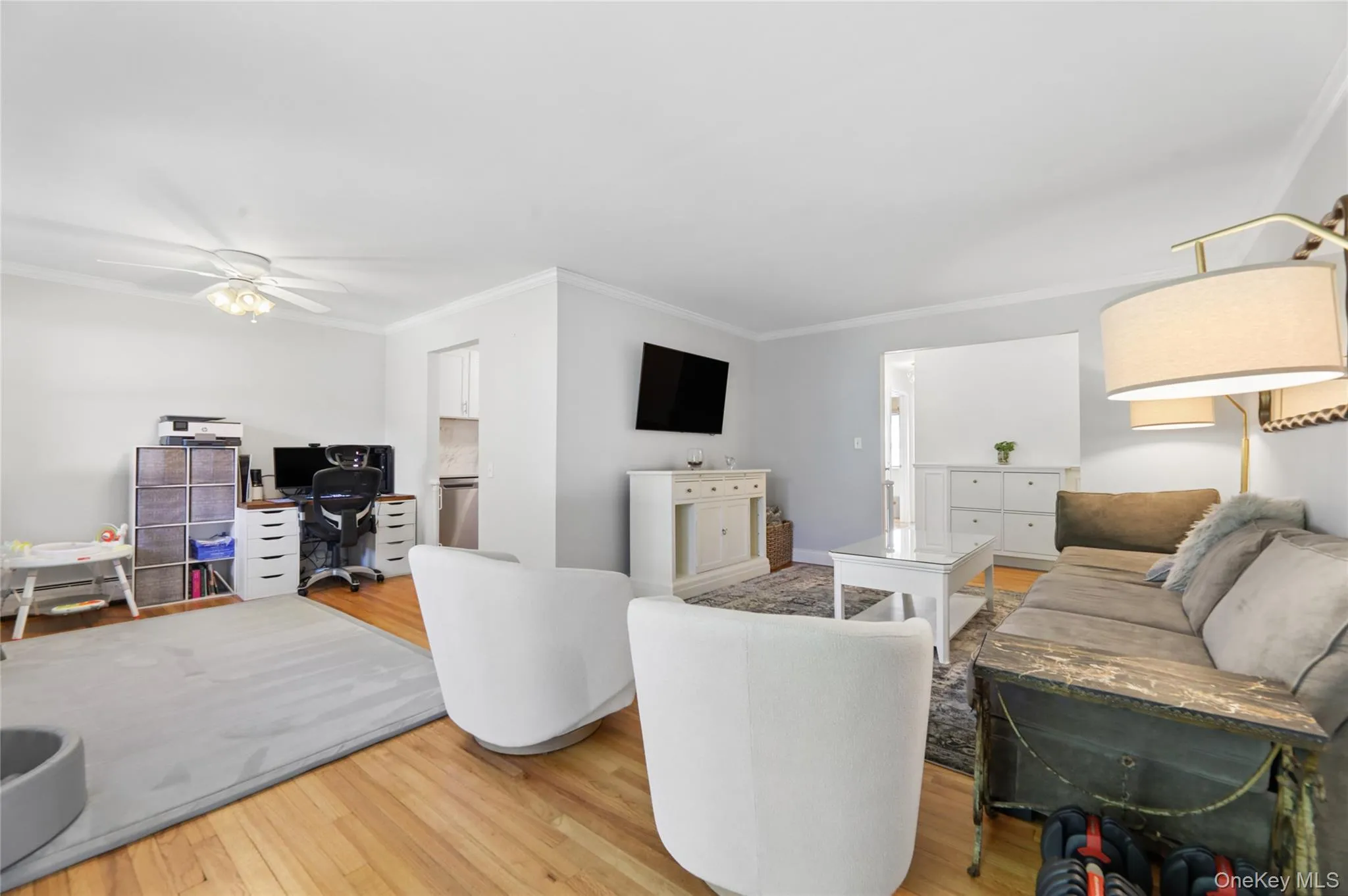 2 Church Lane, Clarkstown, NY, 2 Bedrooms Bedrooms, 5 Rooms Rooms,1 BathroomBathrooms,Residential,For Rent,Church,0,1044639 2 Church Lane, Clarkstown, NY, 2 Bedrooms Bedrooms, 5 Rooms Rooms,1 BathroomBathrooms,Residential,For Rent,Church,0,1044639