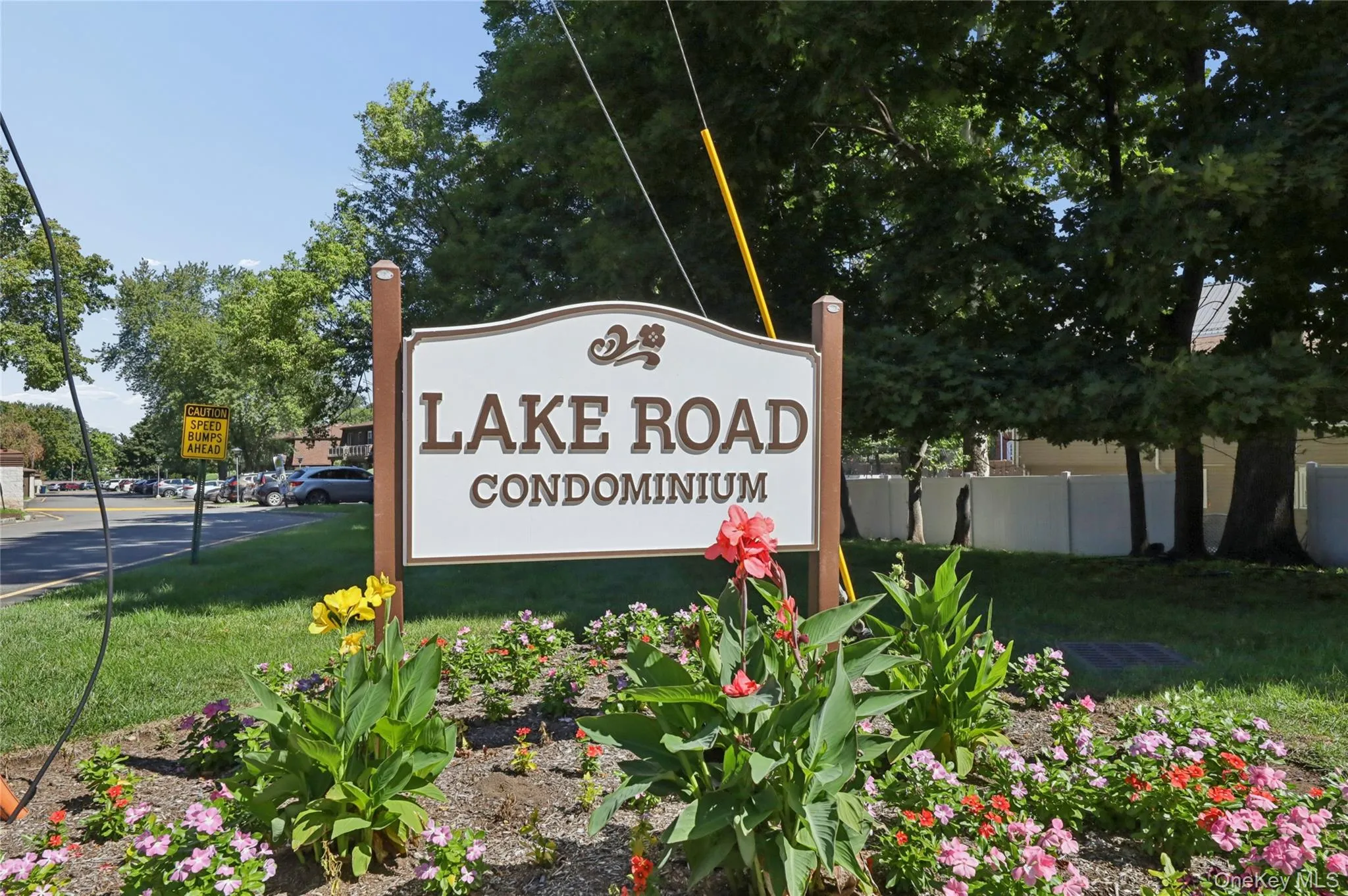 2 Church Lane, Clarkstown, NY, 2 Bedrooms Bedrooms, 5 Rooms Rooms,1 BathroomBathrooms,Residential,For Rent,Church,0,1044639 2 Church Lane, Clarkstown, NY, 2 Bedrooms Bedrooms, 5 Rooms Rooms,1 BathroomBathrooms,Residential,For Rent,Church,0,1044639
