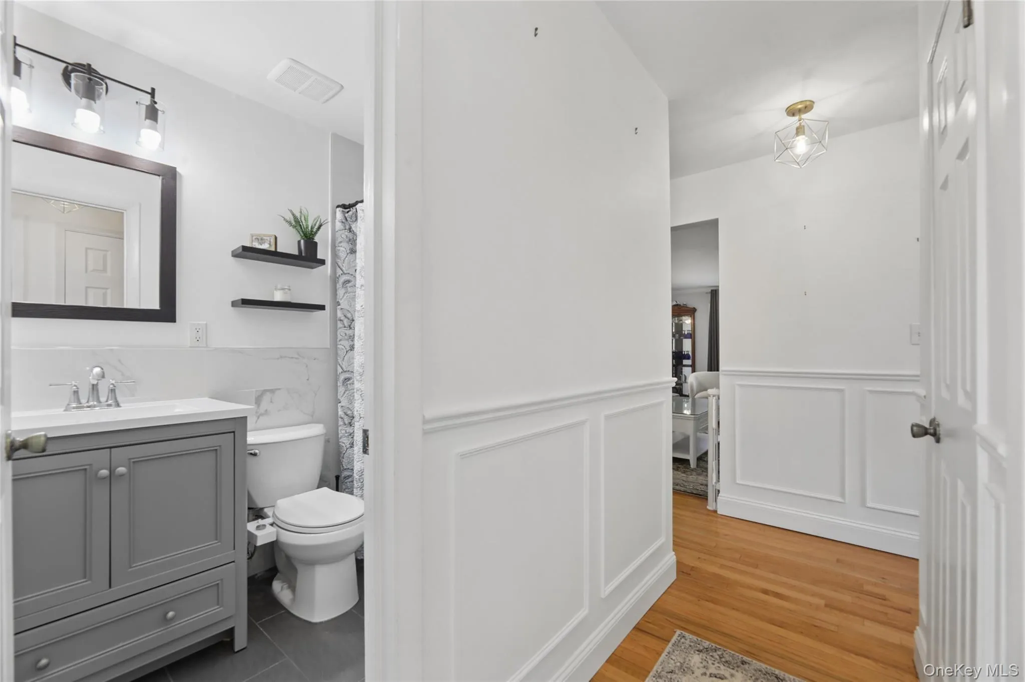 2 Church Lane, Clarkstown, NY, 2 Bedrooms Bedrooms, 5 Rooms Rooms,1 BathroomBathrooms,Residential,For Rent,Church,0,1044639 2 Church Lane, Clarkstown, NY, 2 Bedrooms Bedrooms, 5 Rooms Rooms,1 BathroomBathrooms,Residential,For Rent,Church,0,1044639