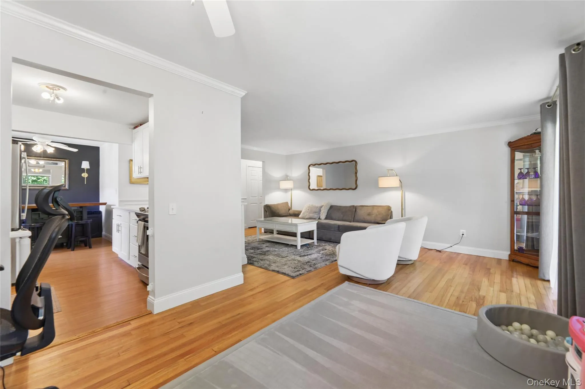 2 Church Lane, Clarkstown, NY, 2 Bedrooms Bedrooms, 5 Rooms Rooms,1 BathroomBathrooms,Residential,For Rent,Church,0,1044639 2 Church Lane, Clarkstown, NY, 2 Bedrooms Bedrooms, 5 Rooms Rooms,1 BathroomBathrooms,Residential,For Rent,Church,0,1044639