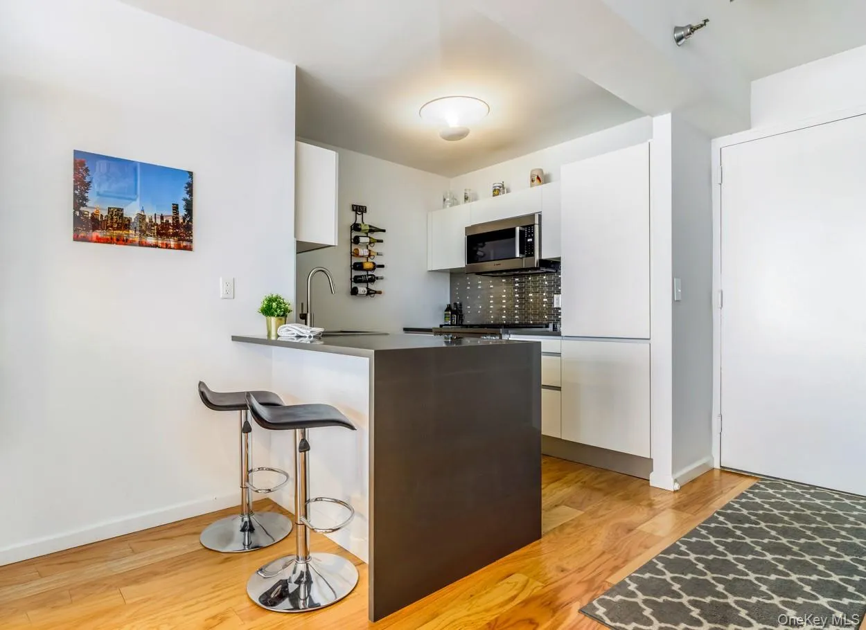 474 48th Avenue, New York, NY, 1 Bedroom Bedrooms, 3 Rooms Rooms,1 BathroomBathrooms,Residential Lease,For Rent,48th,0,1044646 474 48th Avenue, New York, NY, 1 Bedroom Bedrooms, 3 Rooms Rooms,1 BathroomBathrooms,Residential Lease,For Rent,48th,0,1044646