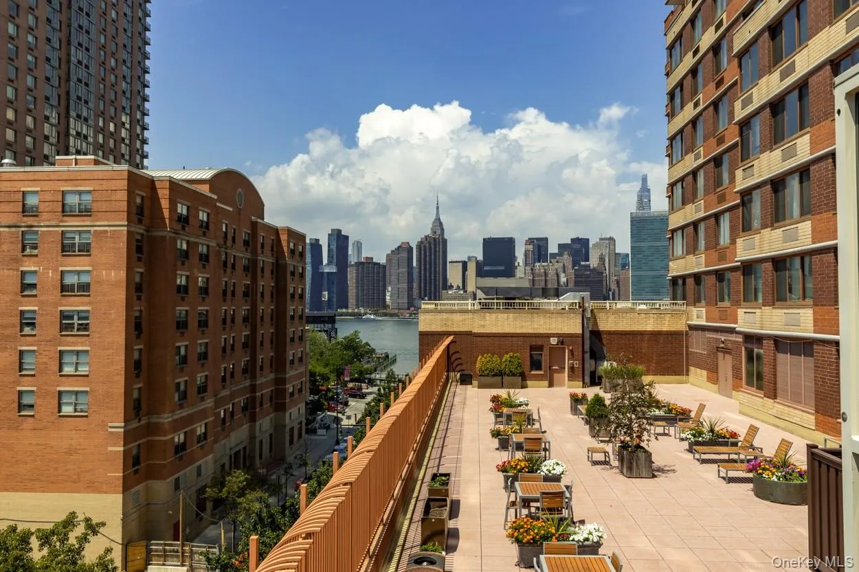474 48th Avenue, New York, NY, 1 Bedroom Bedrooms, 3 Rooms Rooms,1 BathroomBathrooms,Residential Lease,For Rent,48th,0,1044646 474 48th Avenue, New York, NY, 1 Bedroom Bedrooms, 3 Rooms Rooms,1 BathroomBathrooms,Residential Lease,For Rent,48th,0,1044646