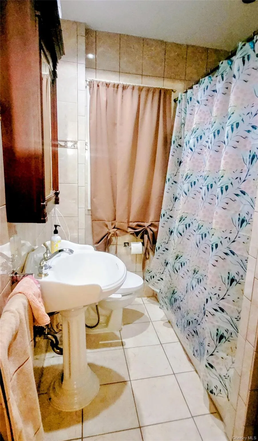 122-65 Nellis Street, New York, NY, 3 Bedrooms Bedrooms, 7 Rooms Rooms,2 BathroomsBathrooms,Residential,For Rent,Nellis,0,1044650 122-65 Nellis Street, New York, NY, 3 Bedrooms Bedrooms, 7 Rooms Rooms,2 BathroomsBathrooms,Residential,For Rent,Nellis,0,1044650