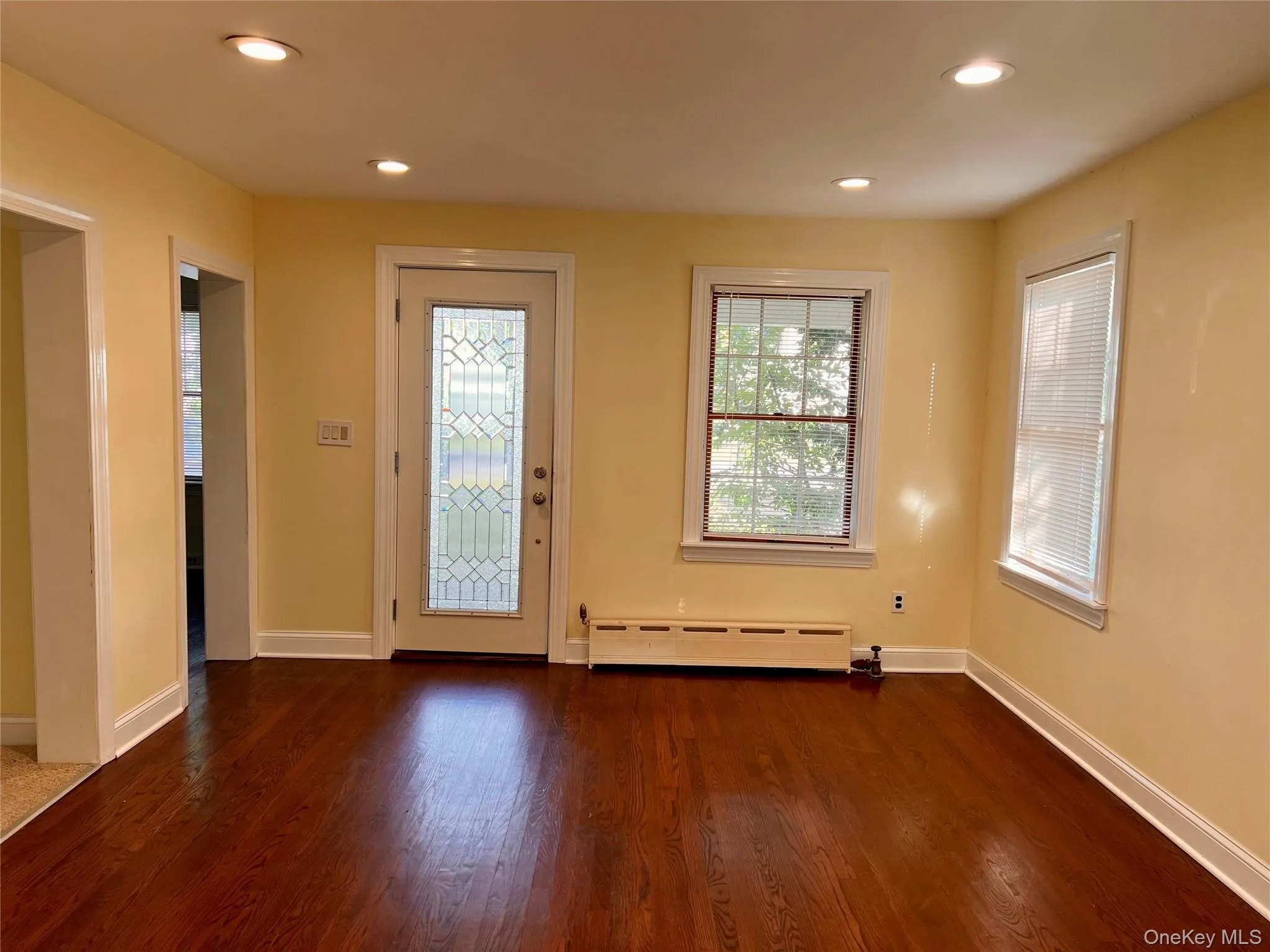 74 Tyler Avenue, Islip, NY, 3 Bedrooms Bedrooms, 7 Rooms Rooms,2 BathroomsBathrooms,Residential Lease,For Rent,Tyler,0,1044656 74 Tyler Avenue, Islip, NY, 3 Bedrooms Bedrooms, 7 Rooms Rooms,2 BathroomsBathrooms,Residential Lease,For Rent,Tyler,0,1044656