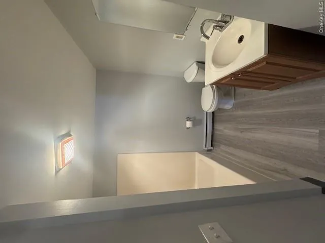 493 Main Street, Beacon, NY, 1 Bedroom Bedrooms, 4 Rooms Rooms,1 BathroomBathrooms,Residential Lease,For Rent,Main,0,1044662 493 Main Street, Beacon, NY, 1 Bedroom Bedrooms, 4 Rooms Rooms,1 BathroomBathrooms,Residential Lease,For Rent,Main,0,1044662