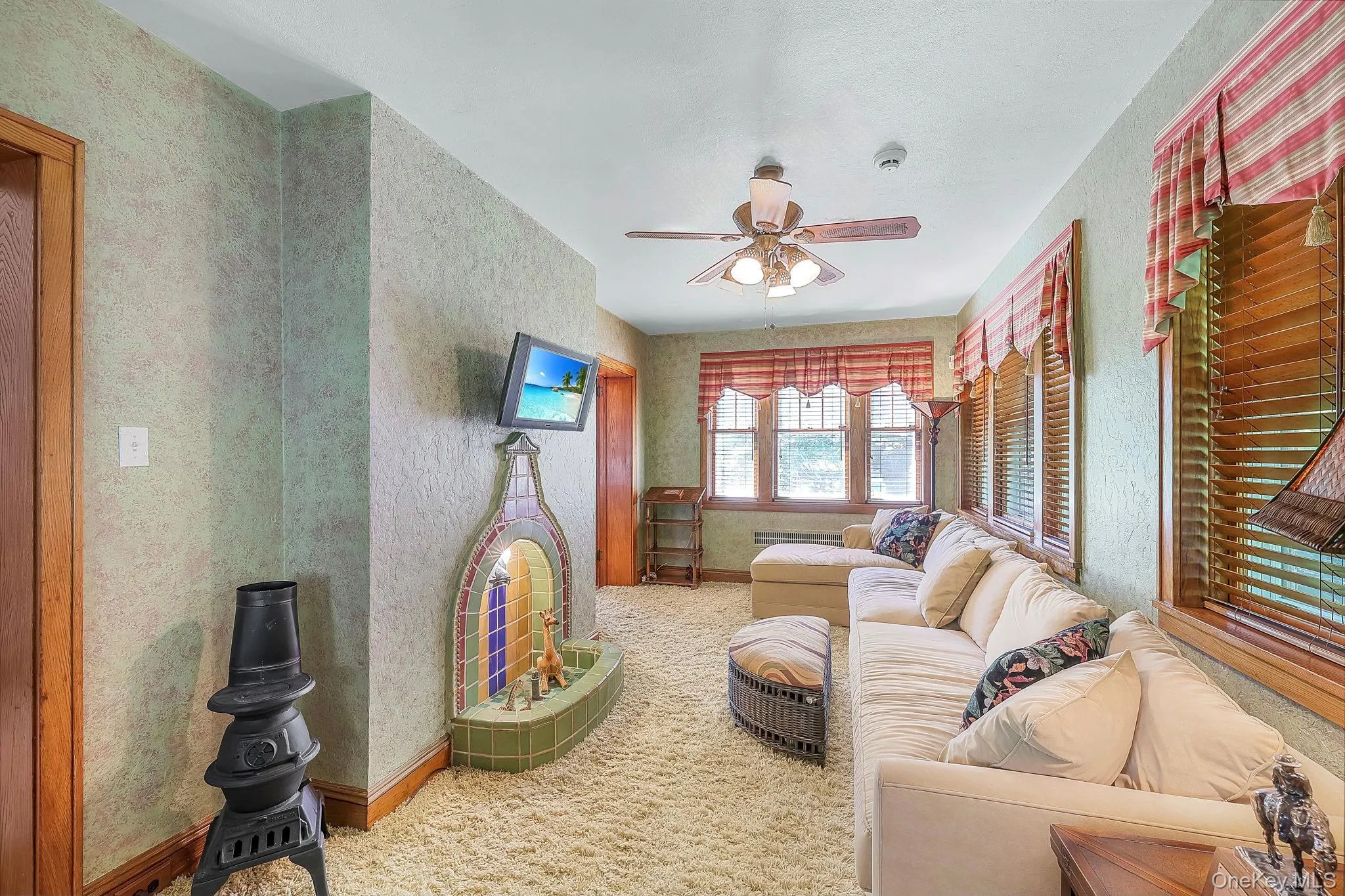 20 Demarest Avenue, Clarkstown, NY, 3 Bedrooms Bedrooms, 14 Rooms Rooms,3 BathroomsBathrooms,Residential,For Rent,Demarest,0,1044663 20 Demarest Avenue, Clarkstown, NY, 3 Bedrooms Bedrooms, 14 Rooms Rooms,3 BathroomsBathrooms,Residential,For Rent,Demarest,0,1044663