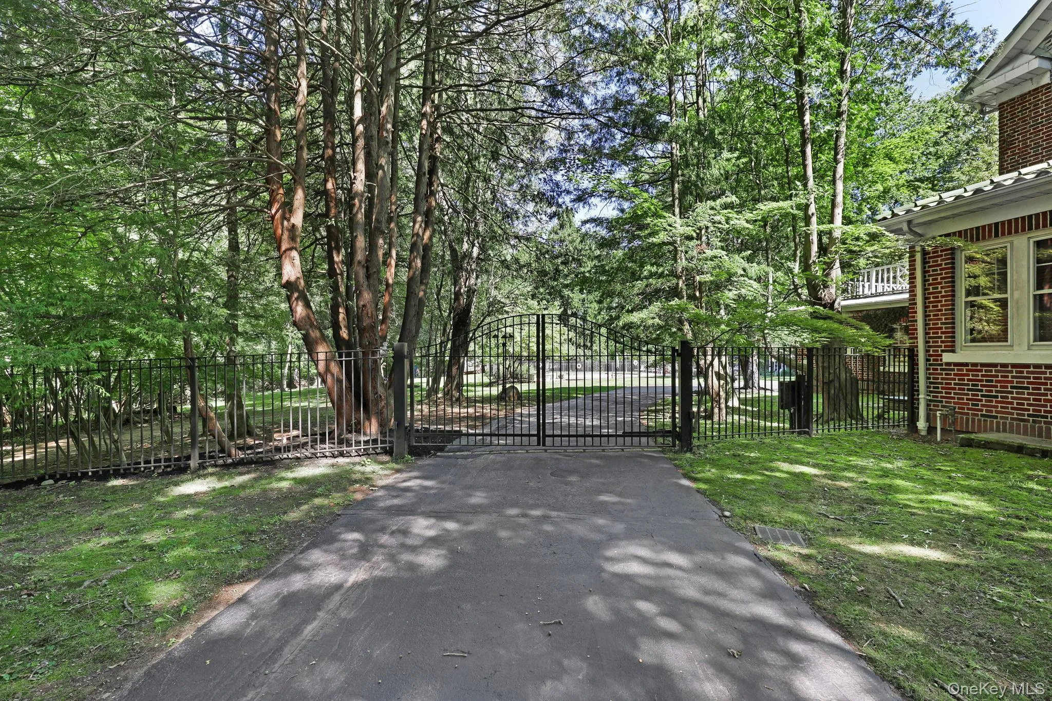 20 Demarest Avenue, Clarkstown, NY, 3 Bedrooms Bedrooms, 14 Rooms Rooms,3 BathroomsBathrooms,Residential,For Rent,Demarest,0,1044663 20 Demarest Avenue, Clarkstown, NY, 3 Bedrooms Bedrooms, 14 Rooms Rooms,3 BathroomsBathrooms,Residential,For Rent,Demarest,0,1044663