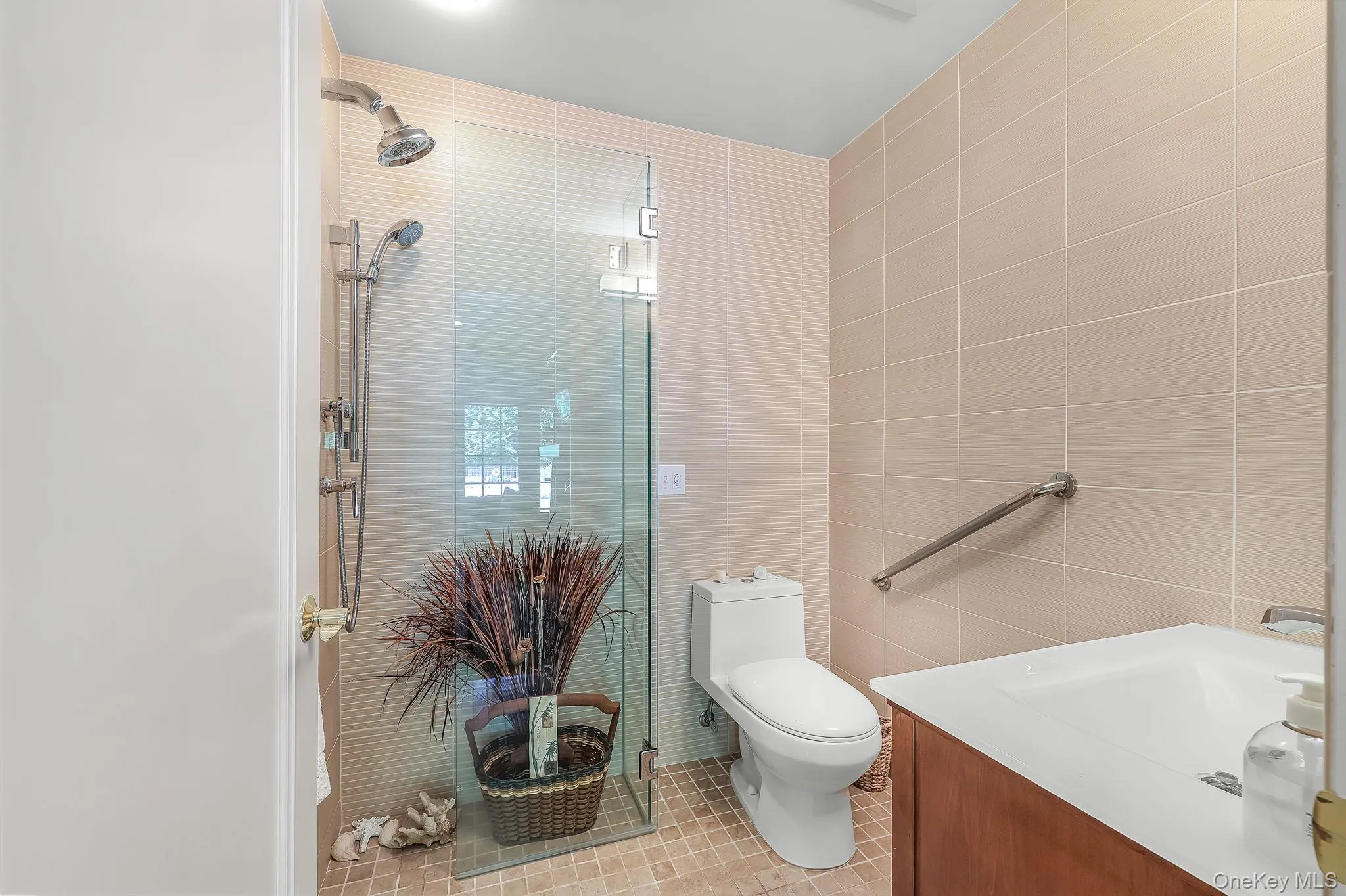 20 Demarest Avenue, Clarkstown, NY, 3 Bedrooms Bedrooms, 14 Rooms Rooms,3 BathroomsBathrooms,Residential,For Rent,Demarest,0,1044663 20 Demarest Avenue, Clarkstown, NY, 3 Bedrooms Bedrooms, 14 Rooms Rooms,3 BathroomsBathrooms,Residential,For Rent,Demarest,0,1044663