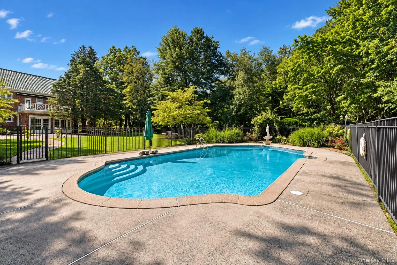 20 Demarest Avenue, Clarkstown, NY, 3 Bedrooms Bedrooms, 14 Rooms Rooms,3 BathroomsBathrooms,Residential,For Rent,Demarest,0,1044663 20 Demarest Avenue, Clarkstown, NY, 3 Bedrooms Bedrooms, 14 Rooms Rooms,3 BathroomsBathrooms,Residential,For Rent,Demarest,0,1044663