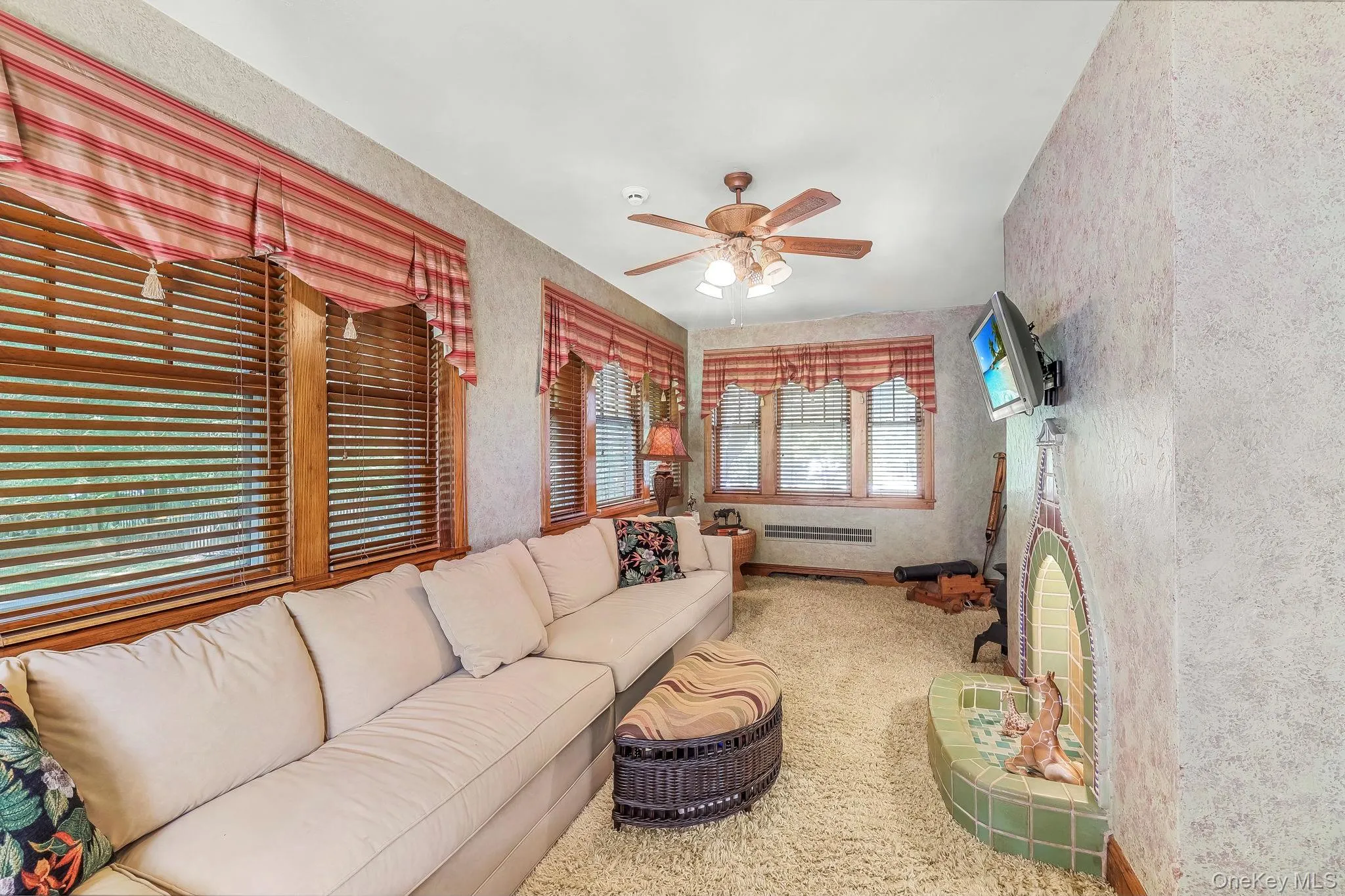 20 Demarest Avenue, Clarkstown, NY, 3 Bedrooms Bedrooms, 14 Rooms Rooms,3 BathroomsBathrooms,Residential,For Rent,Demarest,0,1044663 20 Demarest Avenue, Clarkstown, NY, 3 Bedrooms Bedrooms, 14 Rooms Rooms,3 BathroomsBathrooms,Residential,For Rent,Demarest,0,1044663