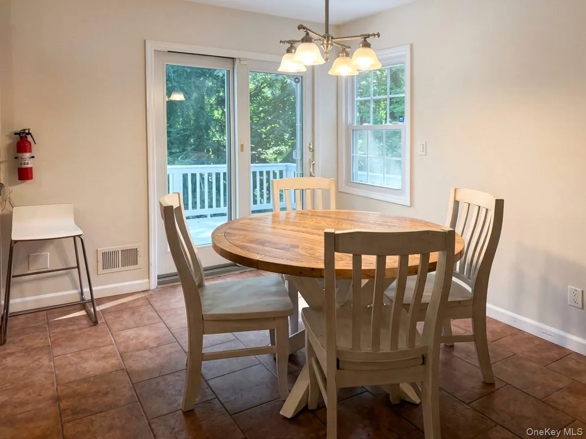 10 Forest Lane, Scarsdale, NY, 4 Bedrooms Bedrooms, 9 Rooms Rooms,2 BathroomsBathrooms,Residential Lease,For Rent,Forest,0,1044666 10 Forest Lane, Scarsdale, NY, 4 Bedrooms Bedrooms, 9 Rooms Rooms,2 BathroomsBathrooms,Residential Lease,For Rent,Forest,0,1044666