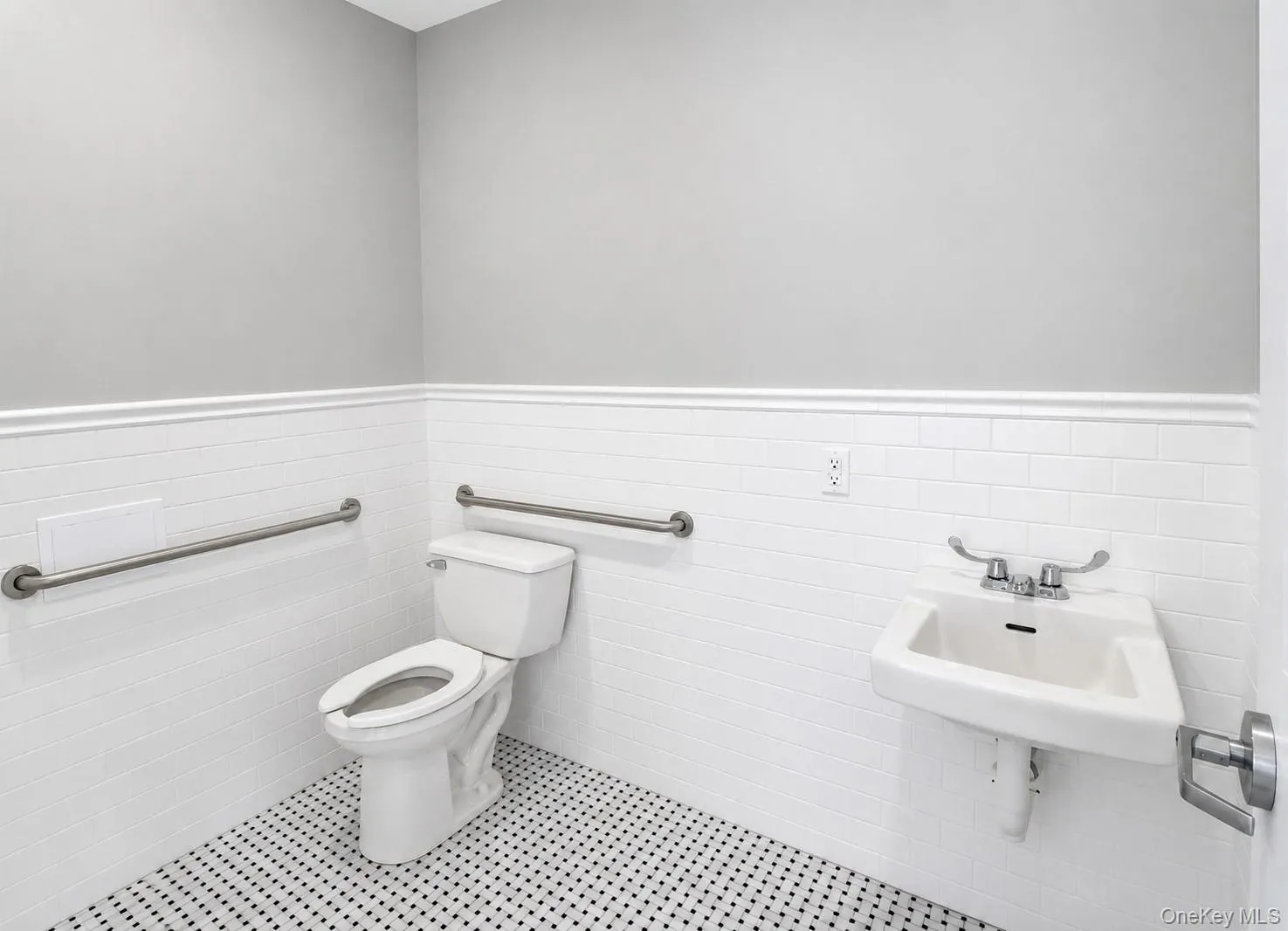 ADA compliant bathroom ADA compliant bathroom