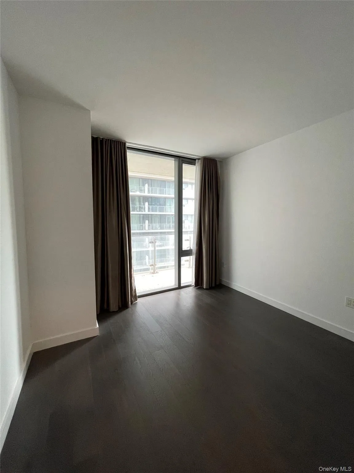 131-05 40th Road, New York, NY, 2 Bedrooms Bedrooms, 6 Rooms Rooms,2 BathroomsBathrooms,Residential,For Rent,40th,0,1044670 131-05 40th Road, New York, NY, 2 Bedrooms Bedrooms, 6 Rooms Rooms,2 BathroomsBathrooms,Residential,For Rent,40th,0,1044670