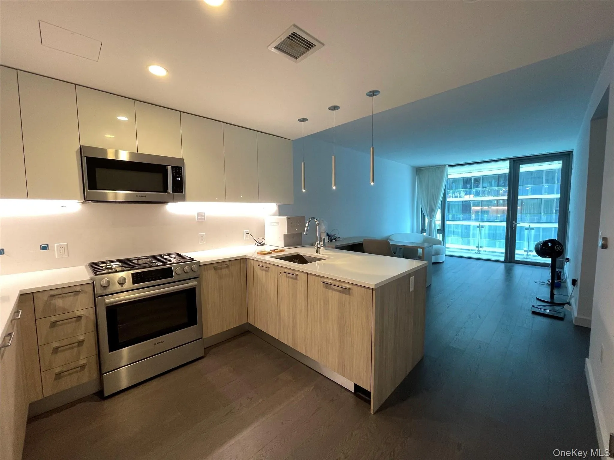 131-05 40th Road, New York, NY, 2 Bedrooms Bedrooms, 6 Rooms Rooms,2 BathroomsBathrooms,Residential,For Rent,40th,0,1044670 131-05 40th Road, New York, NY, 2 Bedrooms Bedrooms, 6 Rooms Rooms,2 BathroomsBathrooms,Residential,For Rent,40th,0,1044670