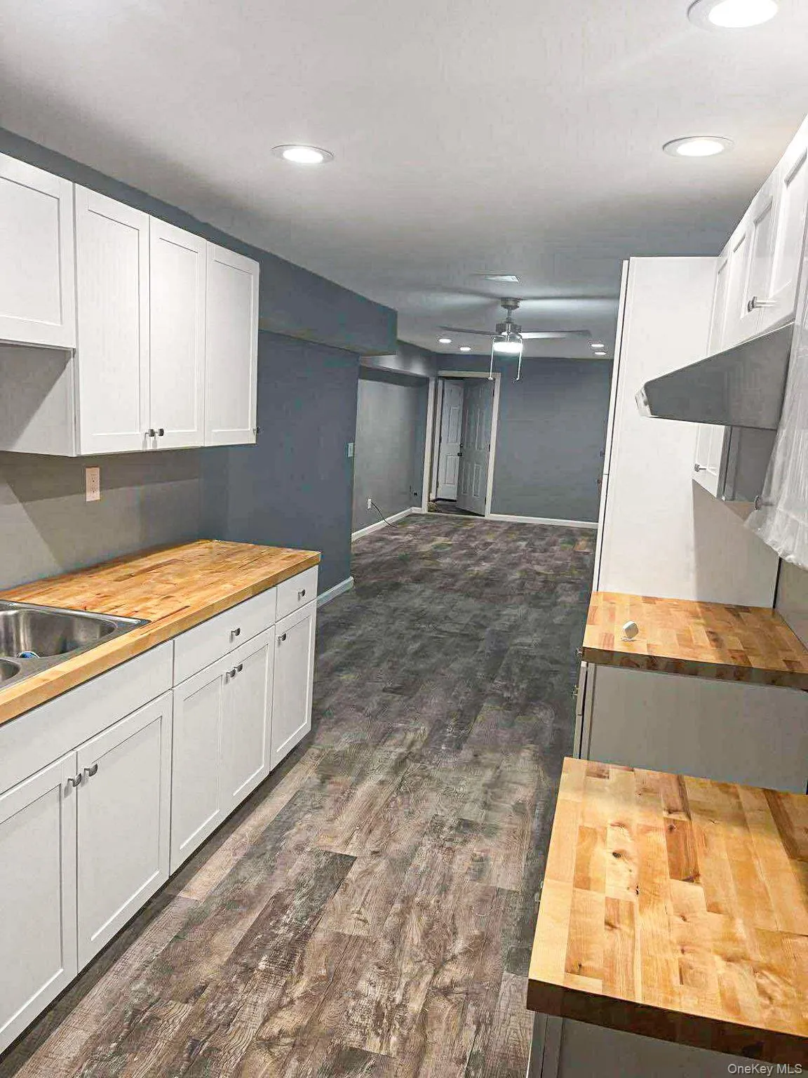 3 Embassy Road, Brookhaven, NY, 5 Bedrooms Bedrooms, 13 Rooms Rooms,3 BathroomsBathrooms,Residential Lease,For Rent,Embassy,0,1044673 3 Embassy Road, Brookhaven, NY, 5 Bedrooms Bedrooms, 13 Rooms Rooms,3 BathroomsBathrooms,Residential Lease,For Rent,Embassy,0,1044673