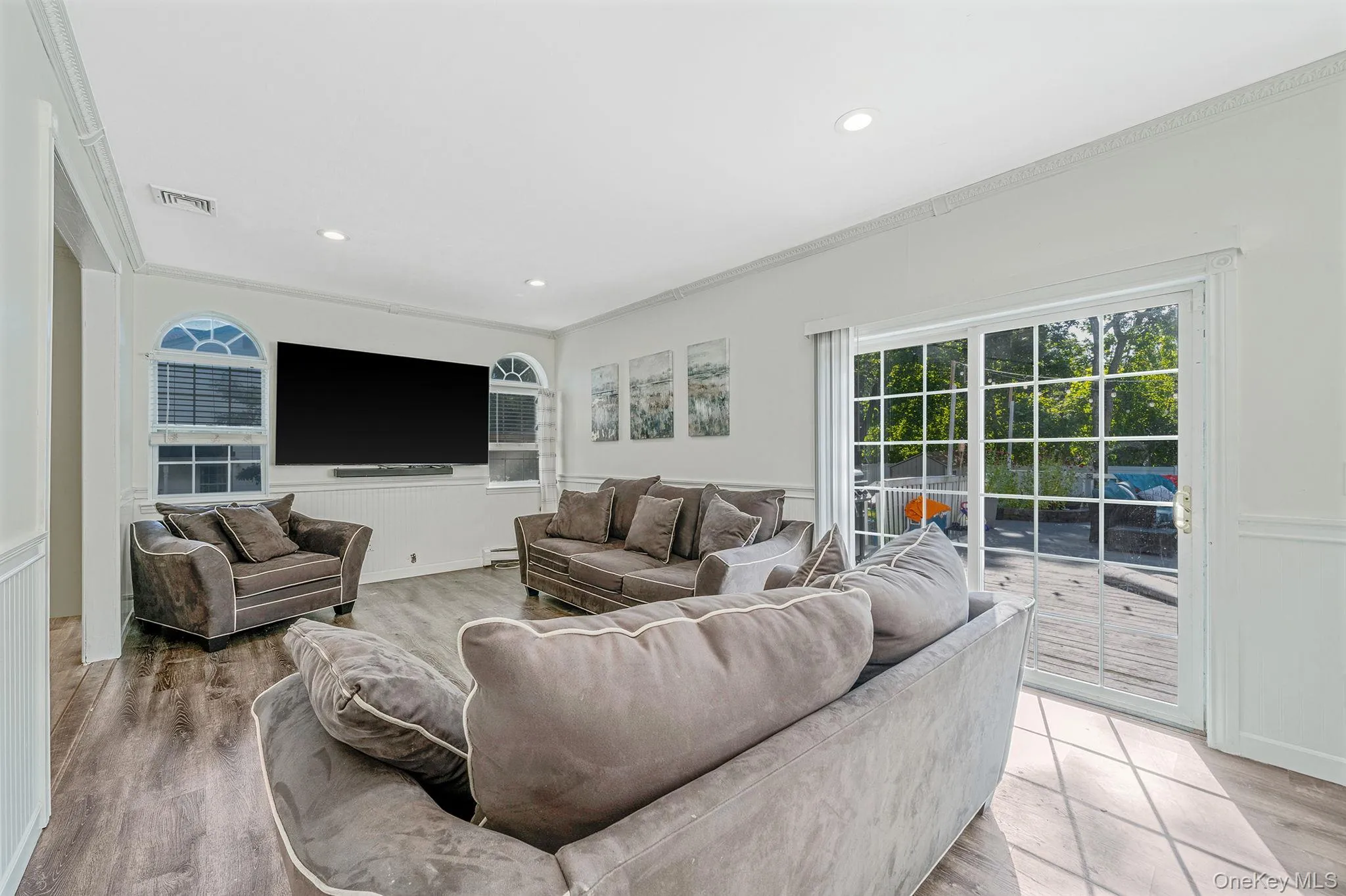 3 Embassy Road, Brookhaven, NY, 5 Bedrooms Bedrooms, 13 Rooms Rooms,3 BathroomsBathrooms,Residential Lease,For Rent,Embassy,0,1044673 3 Embassy Road, Brookhaven, NY, 5 Bedrooms Bedrooms, 13 Rooms Rooms,3 BathroomsBathrooms,Residential Lease,For Rent,Embassy,0,1044673
