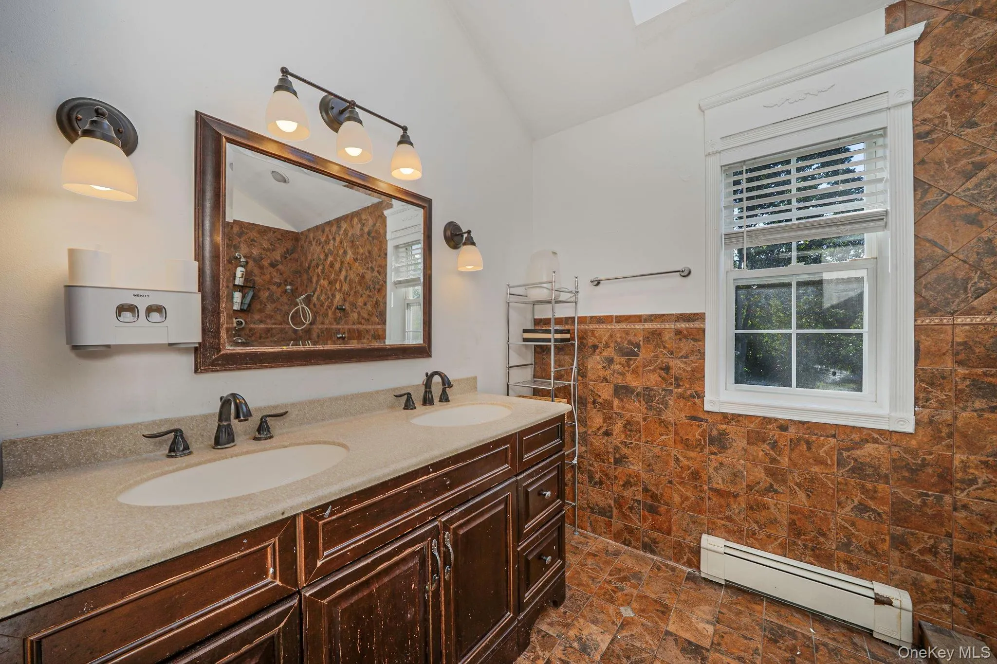 3 Embassy Road, Brookhaven, NY, 5 Bedrooms Bedrooms, 13 Rooms Rooms,3 BathroomsBathrooms,Residential Lease,For Rent,Embassy,0,1044673 3 Embassy Road, Brookhaven, NY, 5 Bedrooms Bedrooms, 13 Rooms Rooms,3 BathroomsBathrooms,Residential Lease,For Rent,Embassy,0,1044673