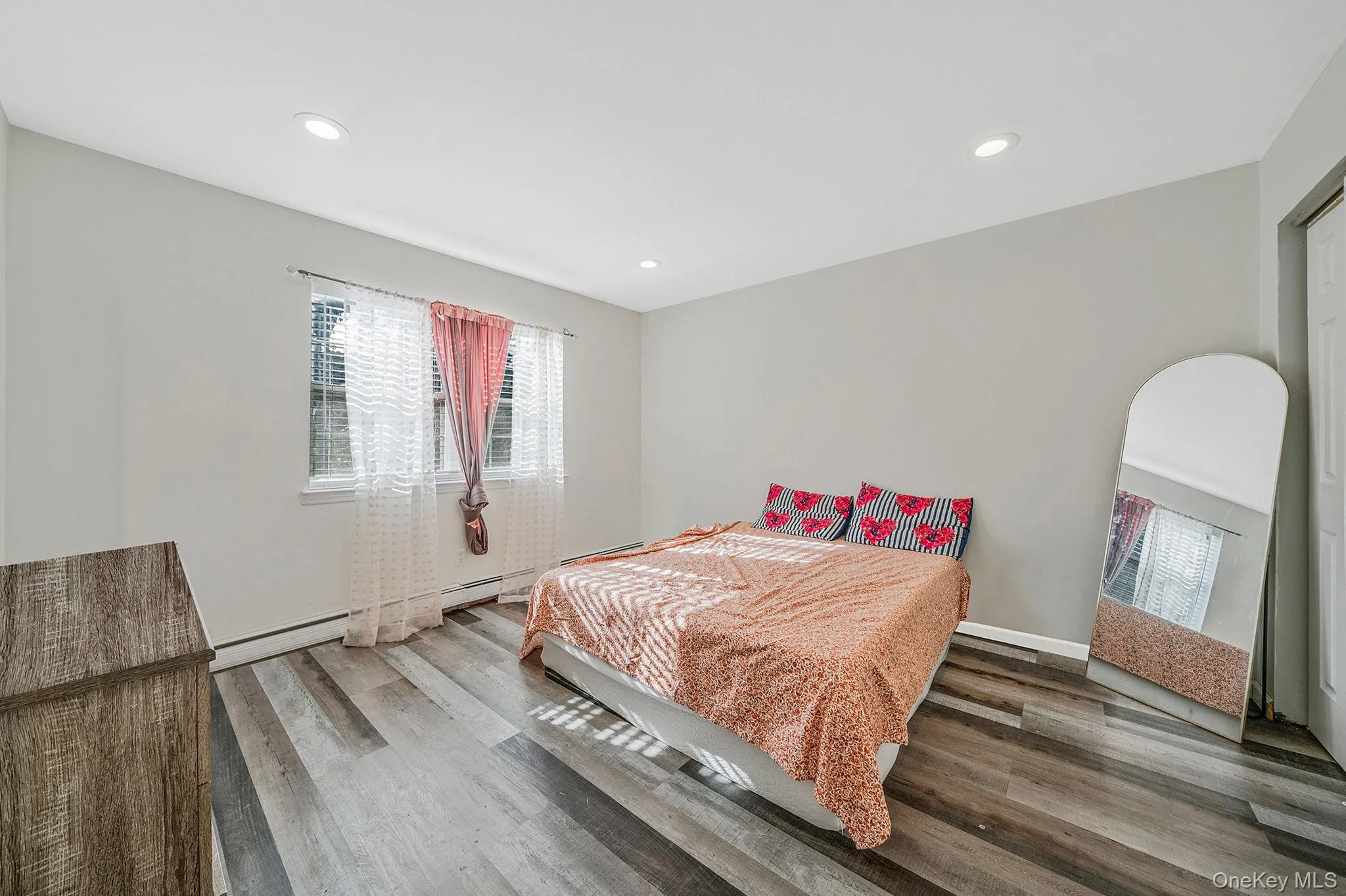 3 Embassy Road, Brookhaven, NY, 5 Bedrooms Bedrooms, 13 Rooms Rooms,3 BathroomsBathrooms,Residential Lease,For Rent,Embassy,0,1044673 3 Embassy Road, Brookhaven, NY, 5 Bedrooms Bedrooms, 13 Rooms Rooms,3 BathroomsBathrooms,Residential Lease,For Rent,Embassy,0,1044673