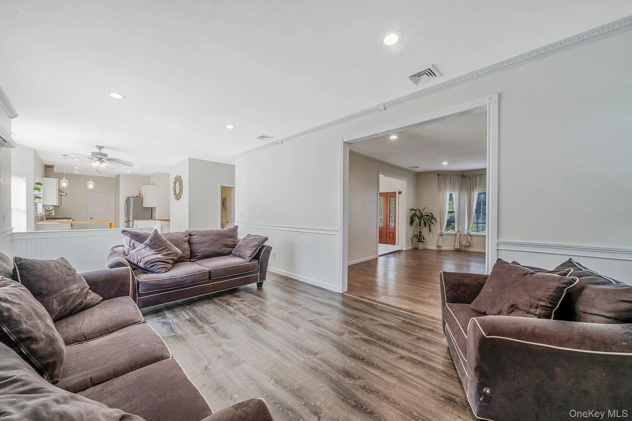 3 Embassy Road, Brookhaven, NY, 5 Bedrooms Bedrooms, 13 Rooms Rooms,3 BathroomsBathrooms,Residential Lease,For Rent,Embassy,0,1044673 3 Embassy Road, Brookhaven, NY, 5 Bedrooms Bedrooms, 13 Rooms Rooms,3 BathroomsBathrooms,Residential Lease,For Rent,Embassy,0,1044673