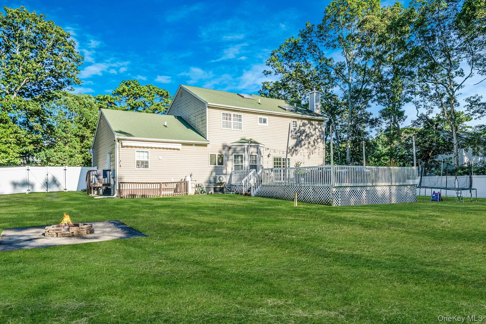 3 Embassy Road, Brookhaven, NY, 5 Bedrooms Bedrooms, 13 Rooms Rooms,3 BathroomsBathrooms,Residential Lease,For Rent,Embassy,0,1044673 3 Embassy Road, Brookhaven, NY, 5 Bedrooms Bedrooms, 13 Rooms Rooms,3 BathroomsBathrooms,Residential Lease,For Rent,Embassy,0,1044673