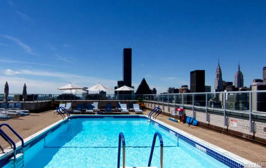 The Skytop rooftop pool and terraces offer endless 360° city and East River views. Fully staffed, Skytop offers chaise lounges with umbrellas, tables and chairs for summer enjoyment. A rooftop escape: just an elevator ride away. The Skytop rooftop pool and terraces offer endless 360° city and East River views. Fully staffed, Skytop offers chaise lounges with umbrellas, tables and chairs for summer enjoyment. A rooftop escape: just an elevator ride away.