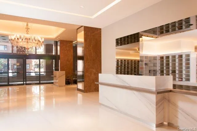 24-hour main lobby doormen and service entrance. Staffed package room with immediate electronic notification 24-hour main lobby doormen and service entrance. Staffed package room with immediate electronic notification