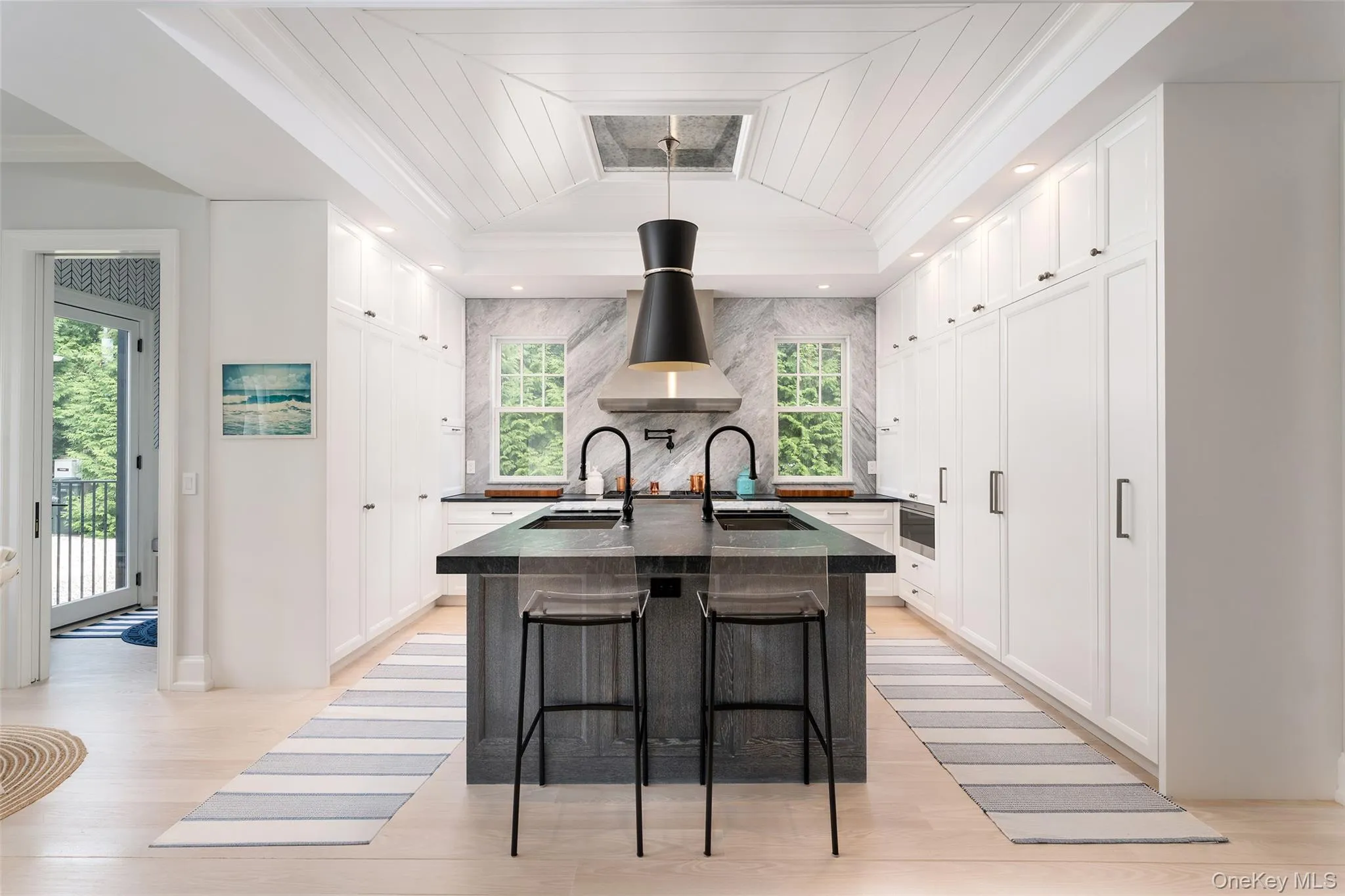 65 Middle Pond Road, Southampton, NY, 7 Bedrooms Bedrooms, 20 Rooms Rooms,7 BathroomsBathrooms,Residential,For Rent,Middle Pond,0,1044683 65 Middle Pond Road, Southampton, NY, 7 Bedrooms Bedrooms, 20 Rooms Rooms,7 BathroomsBathrooms,Residential,For Rent,Middle Pond,0,1044683
