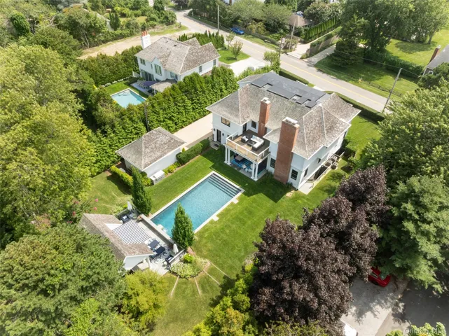 65 Middle Pond Road Unit Missapogue Ct, Southampton, New York 11968