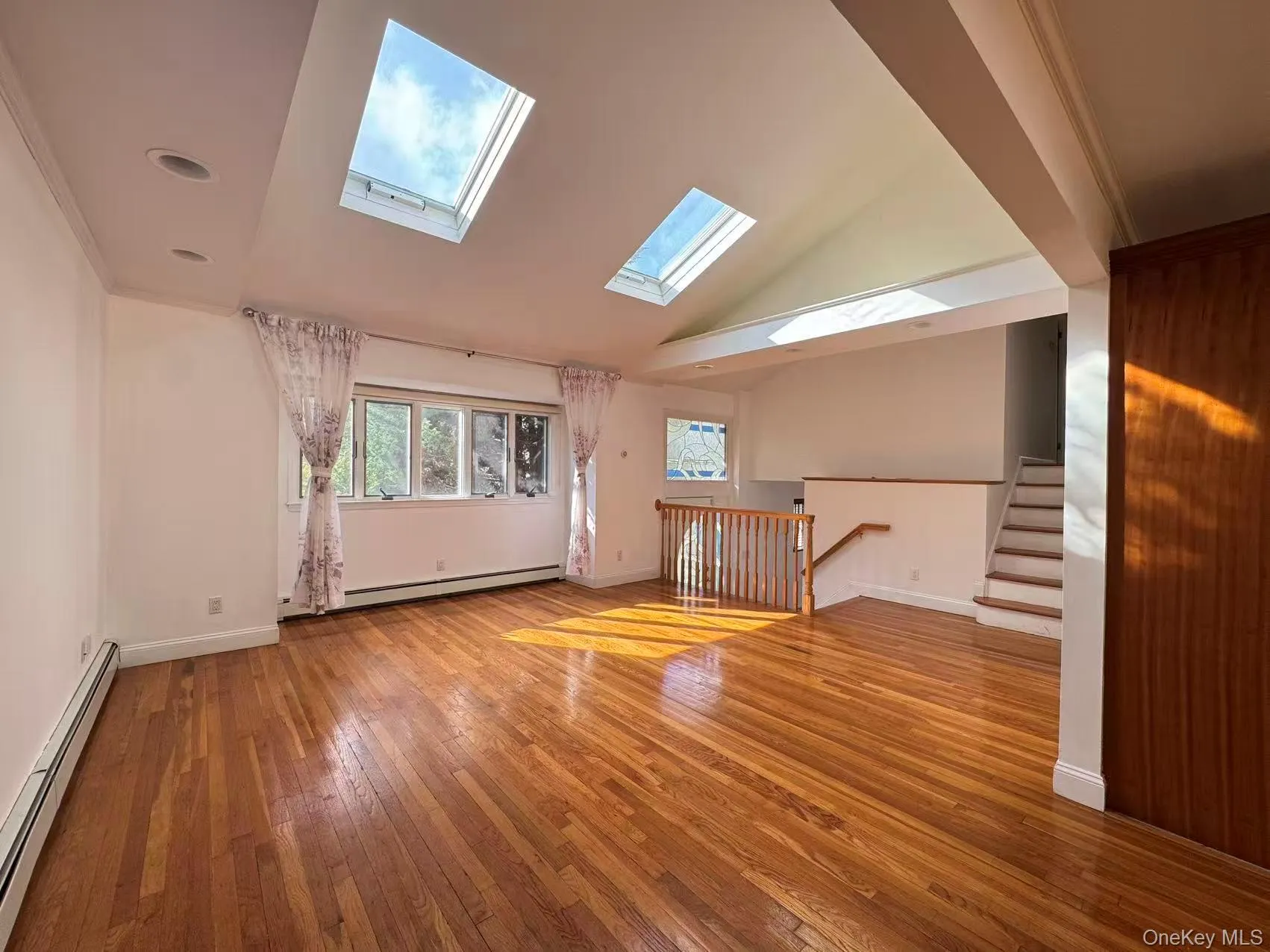 7 5th Place, Oyster Bay, NY, 3 Bedrooms Bedrooms, 6 Rooms Rooms,2 BathroomsBathrooms,Residential,For Rent,5th,0,1044687 7 5th Place, Oyster Bay, NY, 3 Bedrooms Bedrooms, 6 Rooms Rooms,2 BathroomsBathrooms,Residential,For Rent,5th,0,1044687