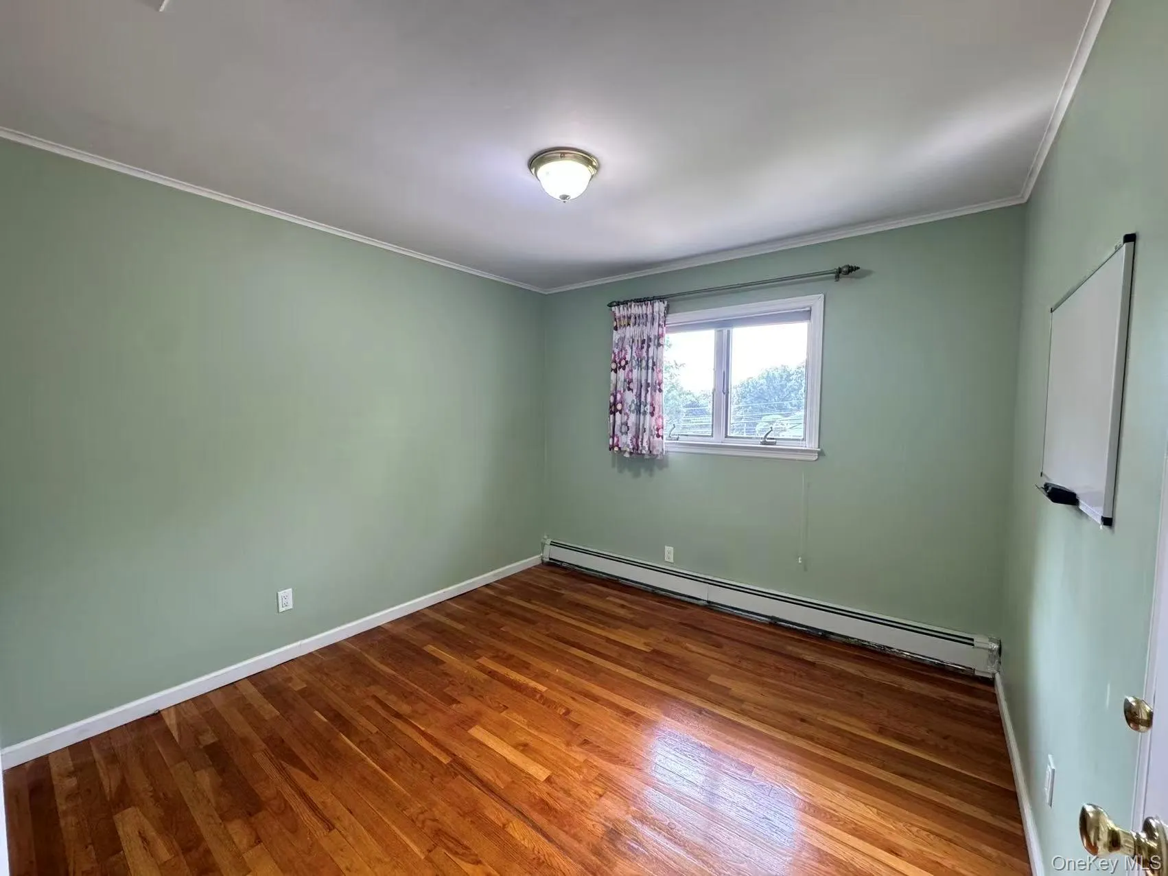 7 5th Place, Oyster Bay, NY, 3 Bedrooms Bedrooms, 6 Rooms Rooms,2 BathroomsBathrooms,Residential,For Rent,5th,0,1044687 7 5th Place, Oyster Bay, NY, 3 Bedrooms Bedrooms, 6 Rooms Rooms,2 BathroomsBathrooms,Residential,For Rent,5th,0,1044687