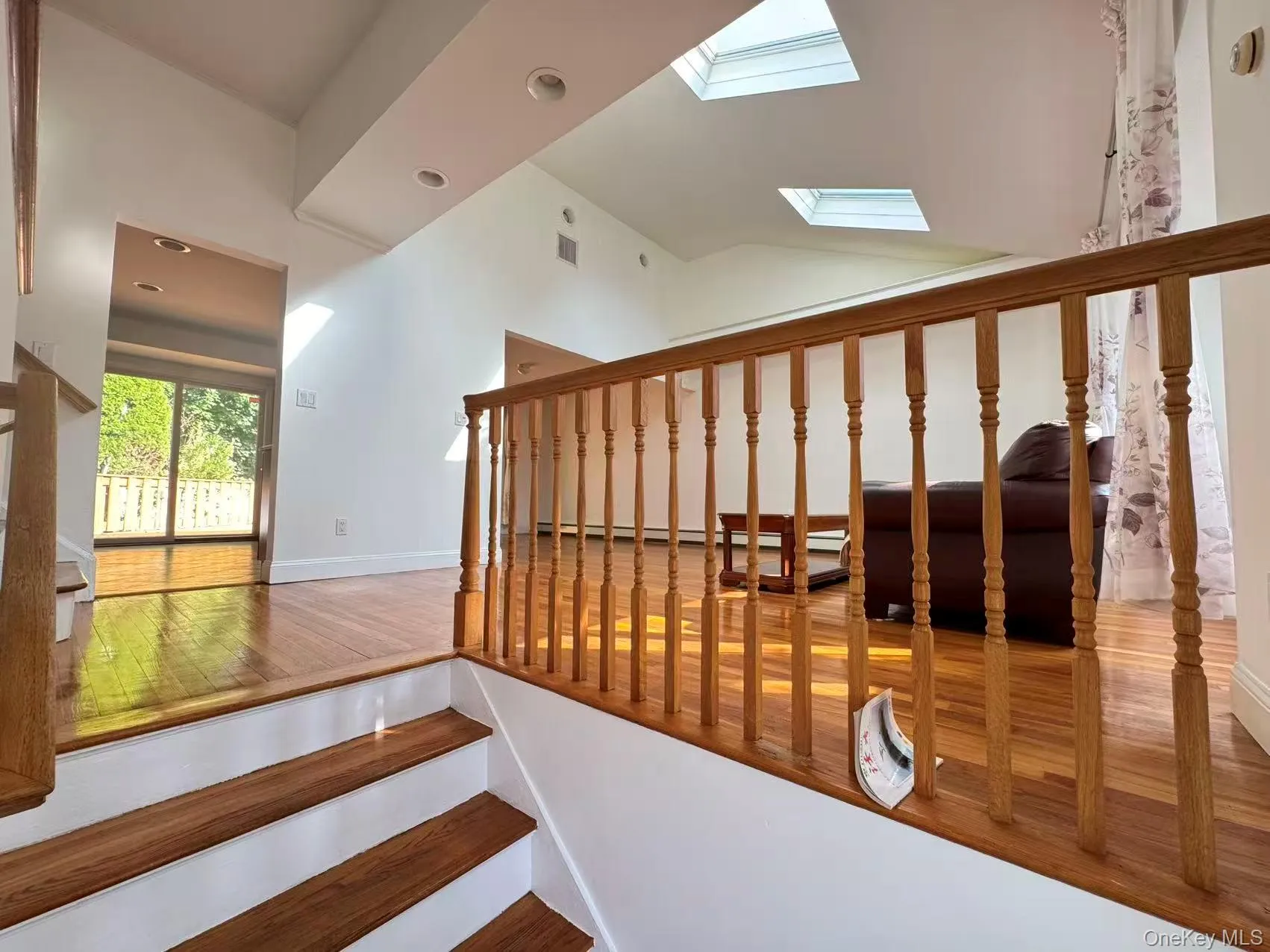 7 5th Place, Oyster Bay, NY, 3 Bedrooms Bedrooms, 6 Rooms Rooms,2 BathroomsBathrooms,Residential,For Rent,5th,0,1044687 7 5th Place, Oyster Bay, NY, 3 Bedrooms Bedrooms, 6 Rooms Rooms,2 BathroomsBathrooms,Residential,For Rent,5th,0,1044687