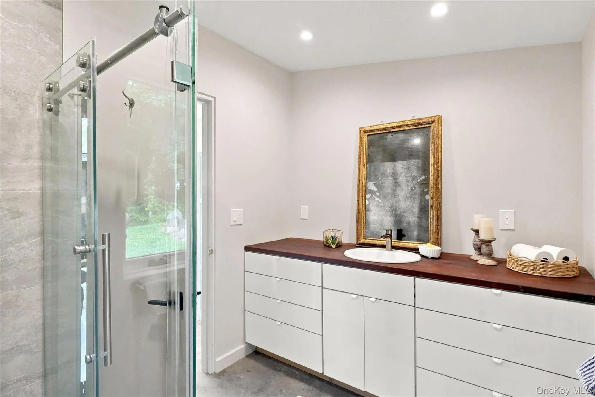 24 Silver Lane, Red Hook, NY, 2 Bedrooms Bedrooms, 4 Rooms Rooms,2 BathroomsBathrooms,Residential,For Rent,Silver,0,1044691 24 Silver Lane, Red Hook, NY, 2 Bedrooms Bedrooms, 4 Rooms Rooms,2 BathroomsBathrooms,Residential,For Rent,Silver,0,1044691